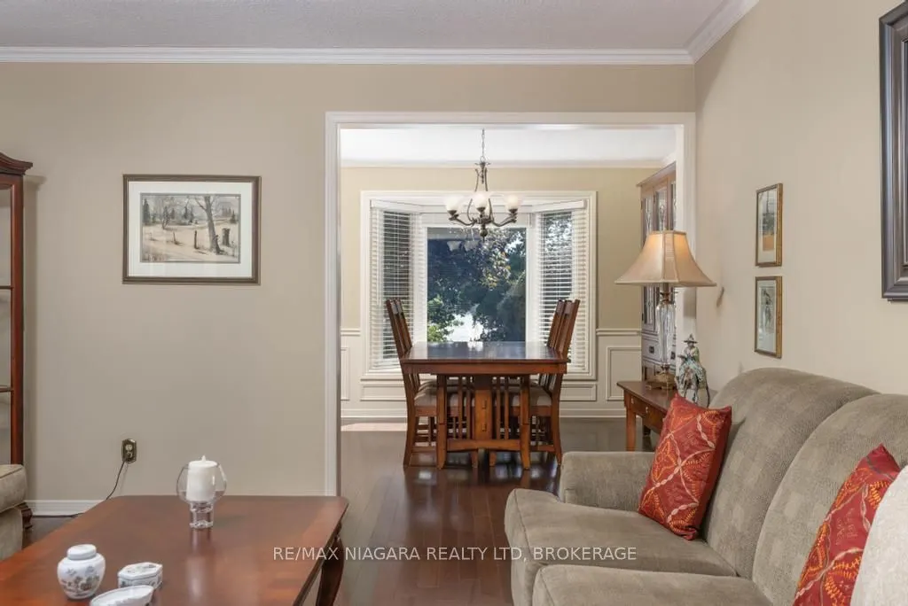 24 Golden Boulevard