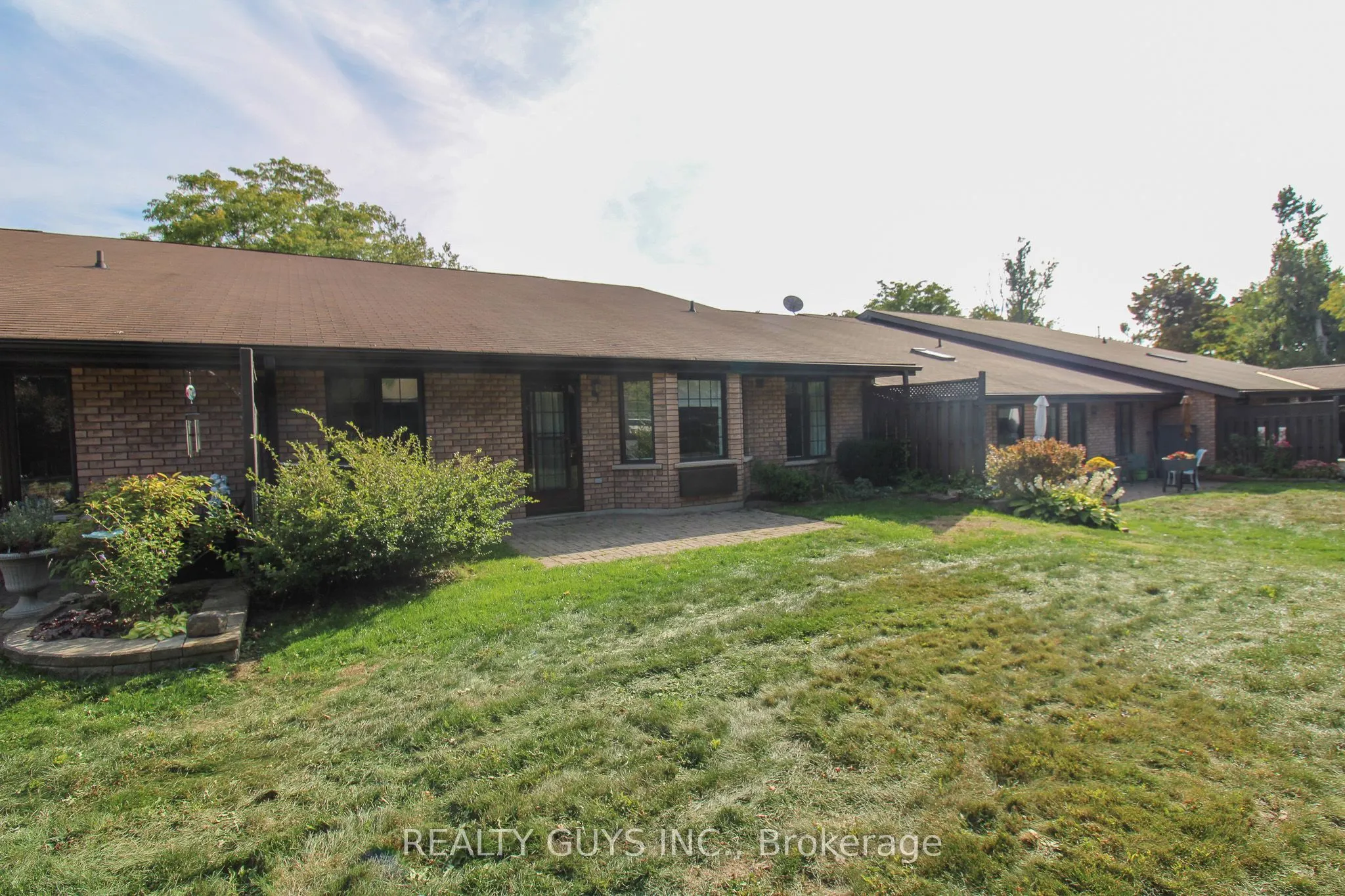 693 Whitaker Street, #4