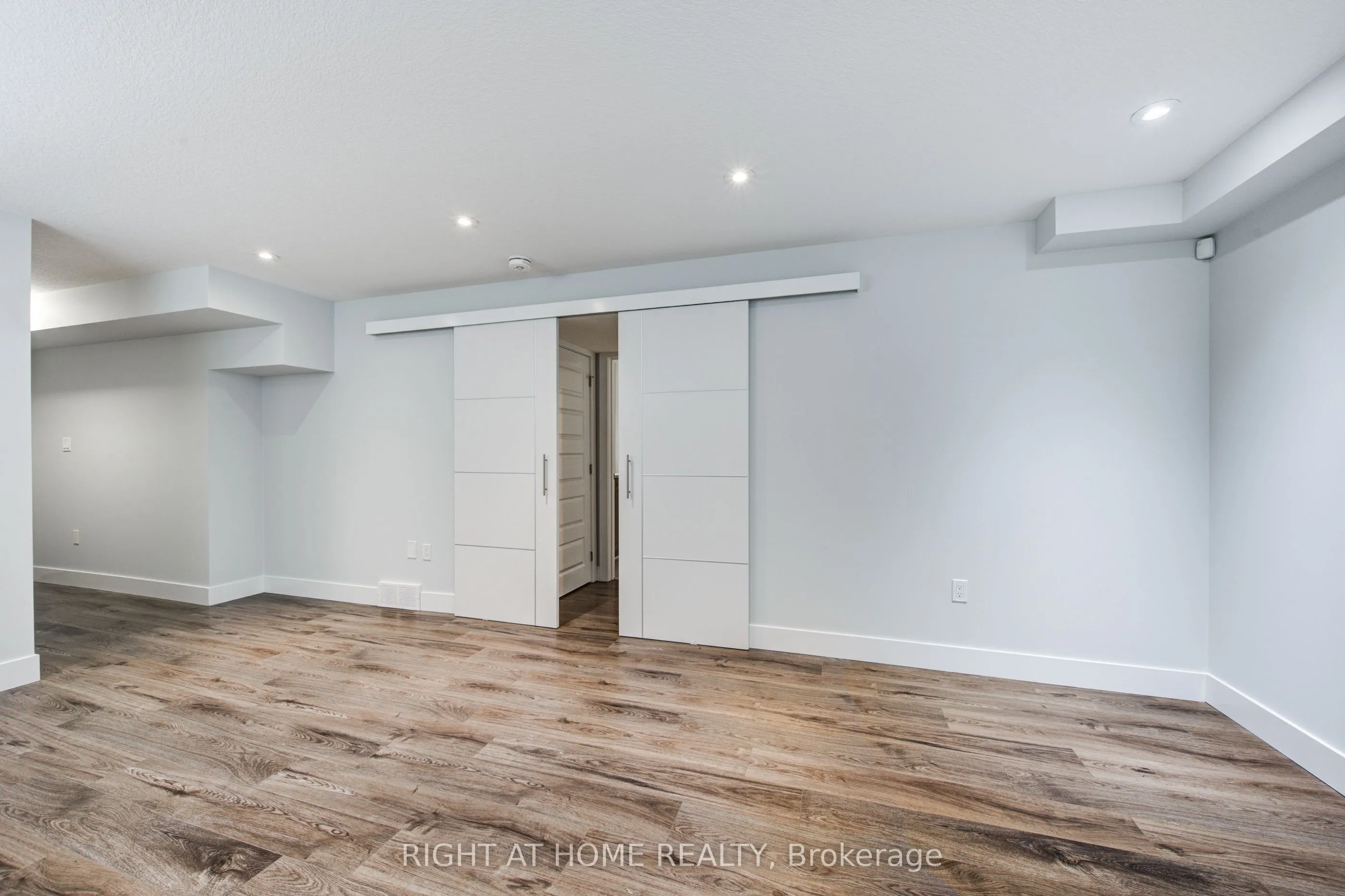 2527 Holbrook Drive