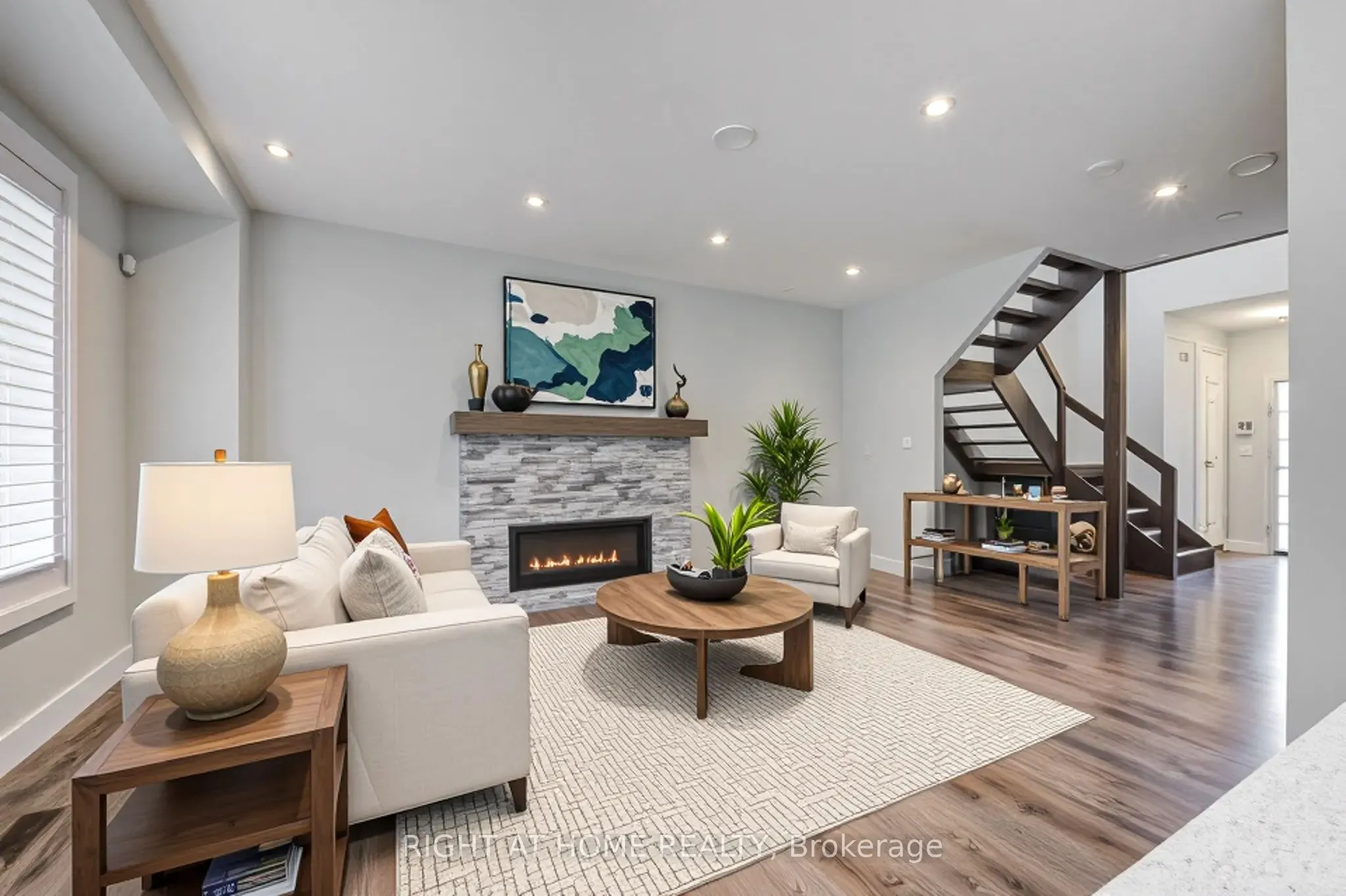 2527 Holbrook Drive