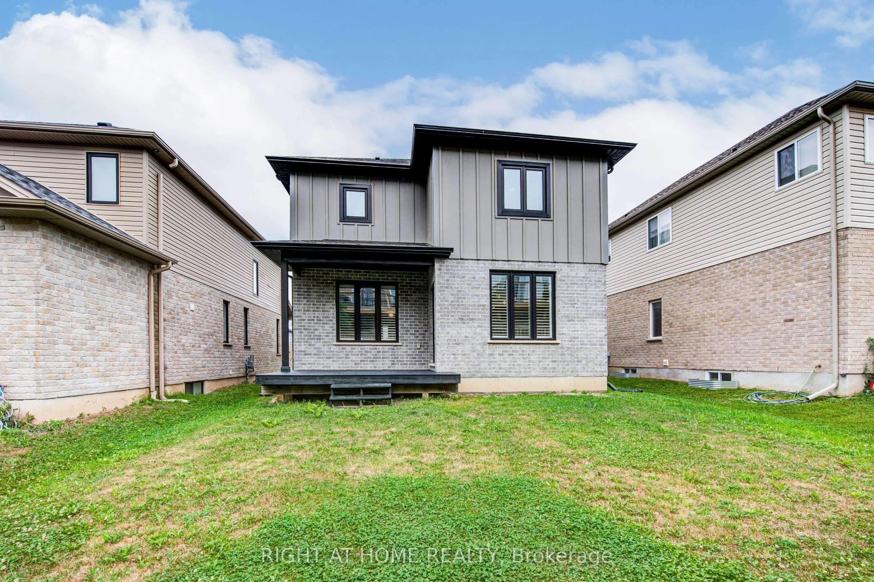 2527 Holbrook Drive