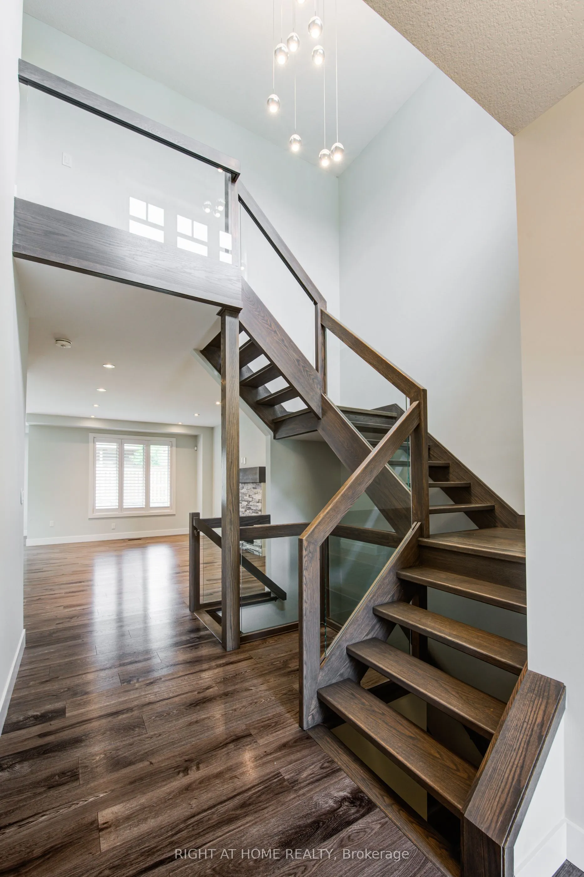 2527 Holbrook Drive