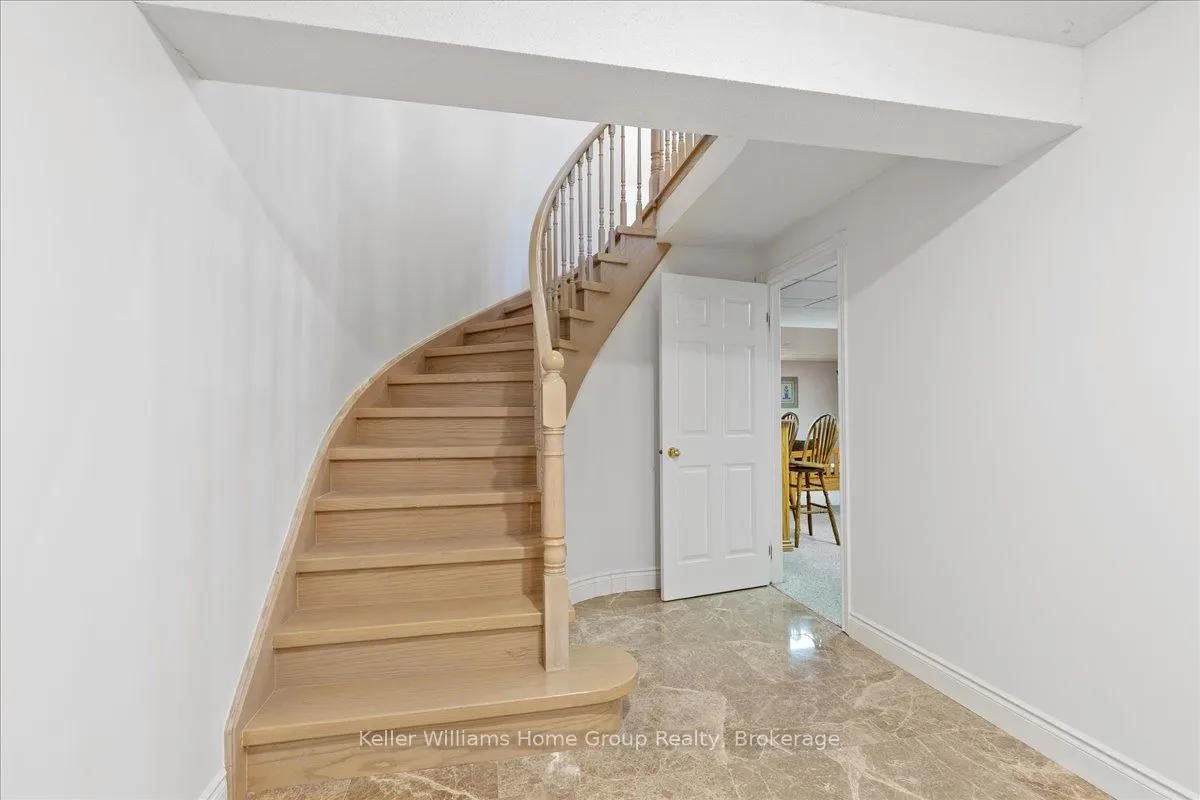 98 Hume Drive