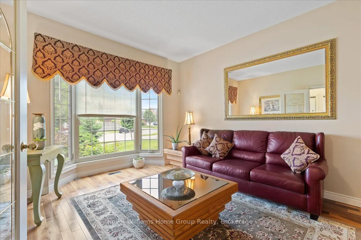 98 Hume Drive