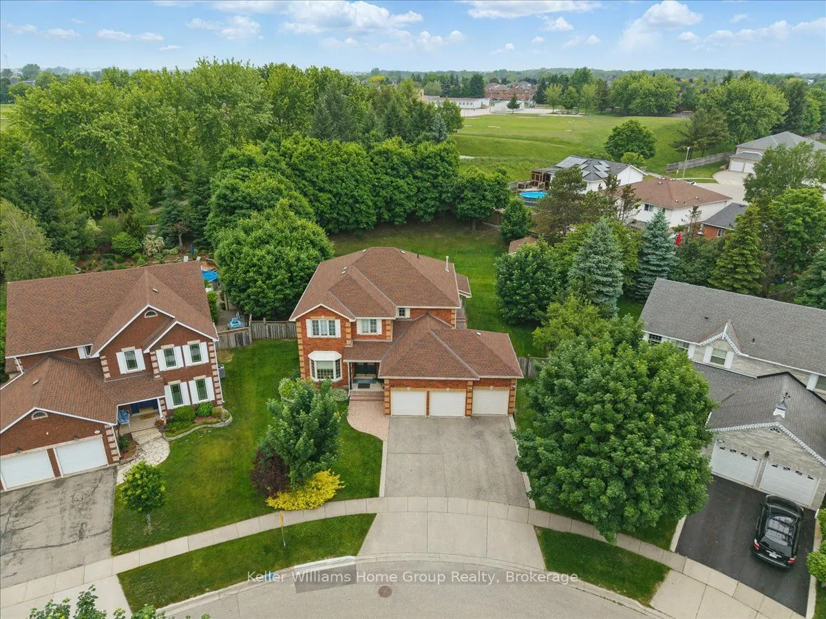 98 Hume Drive