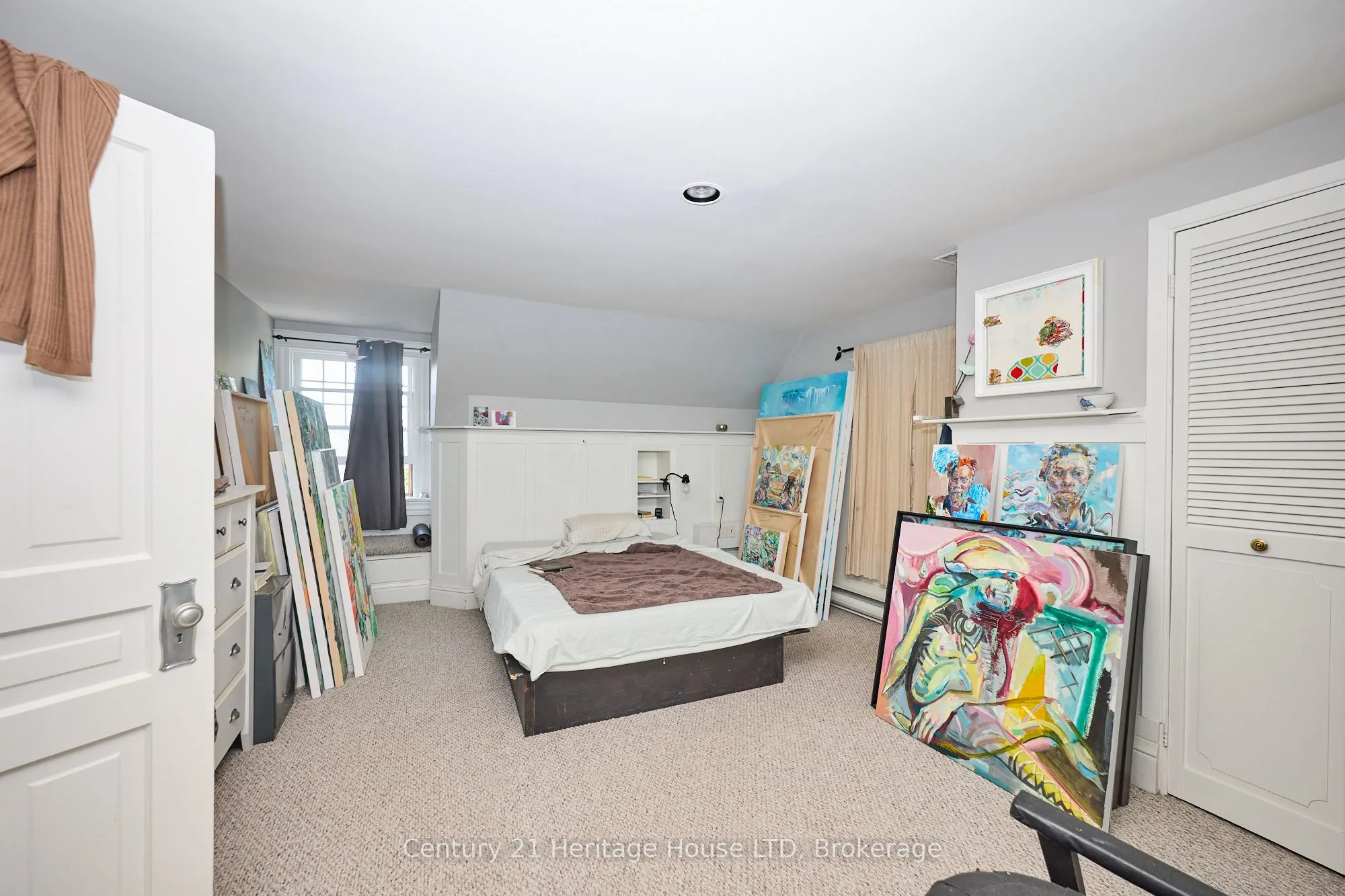 8 Montebello Place