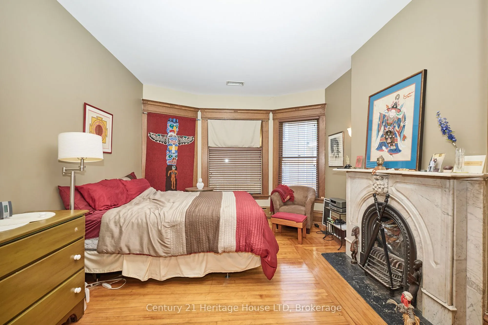 8 Montebello Place