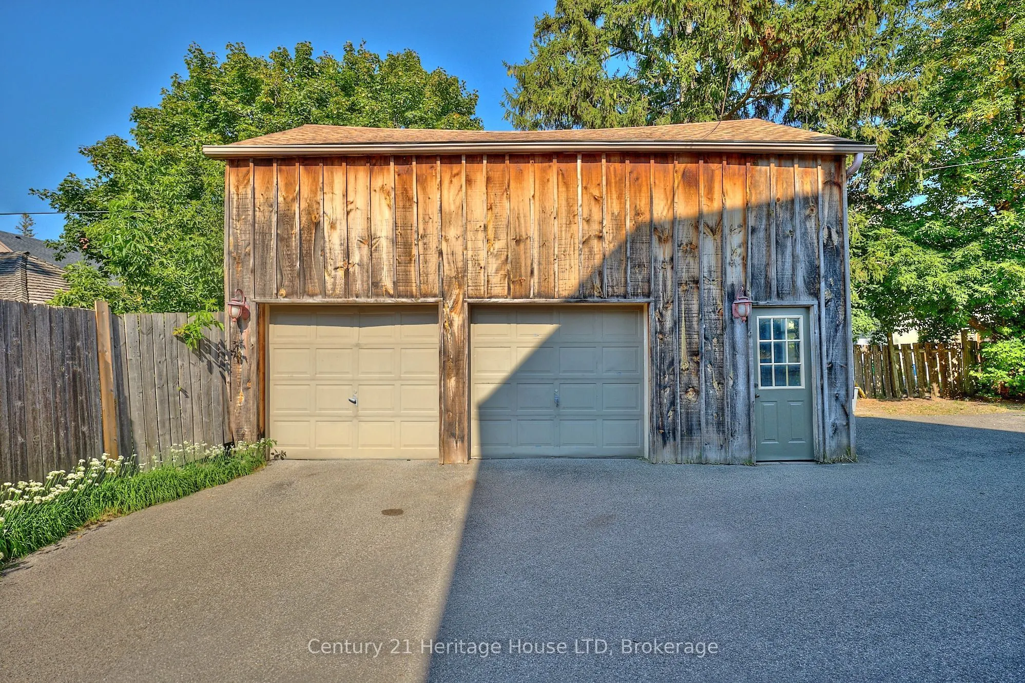 8 Montebello Place