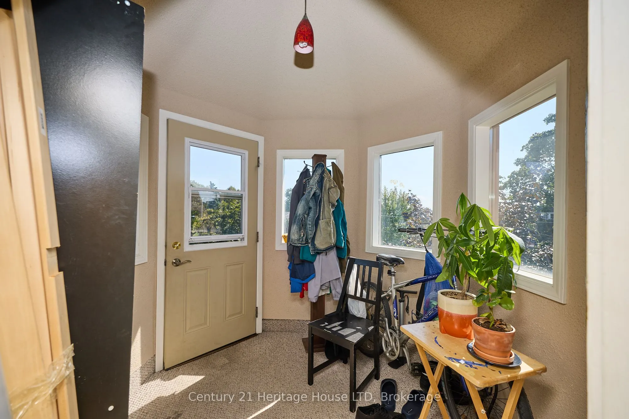 8 Montebello Place