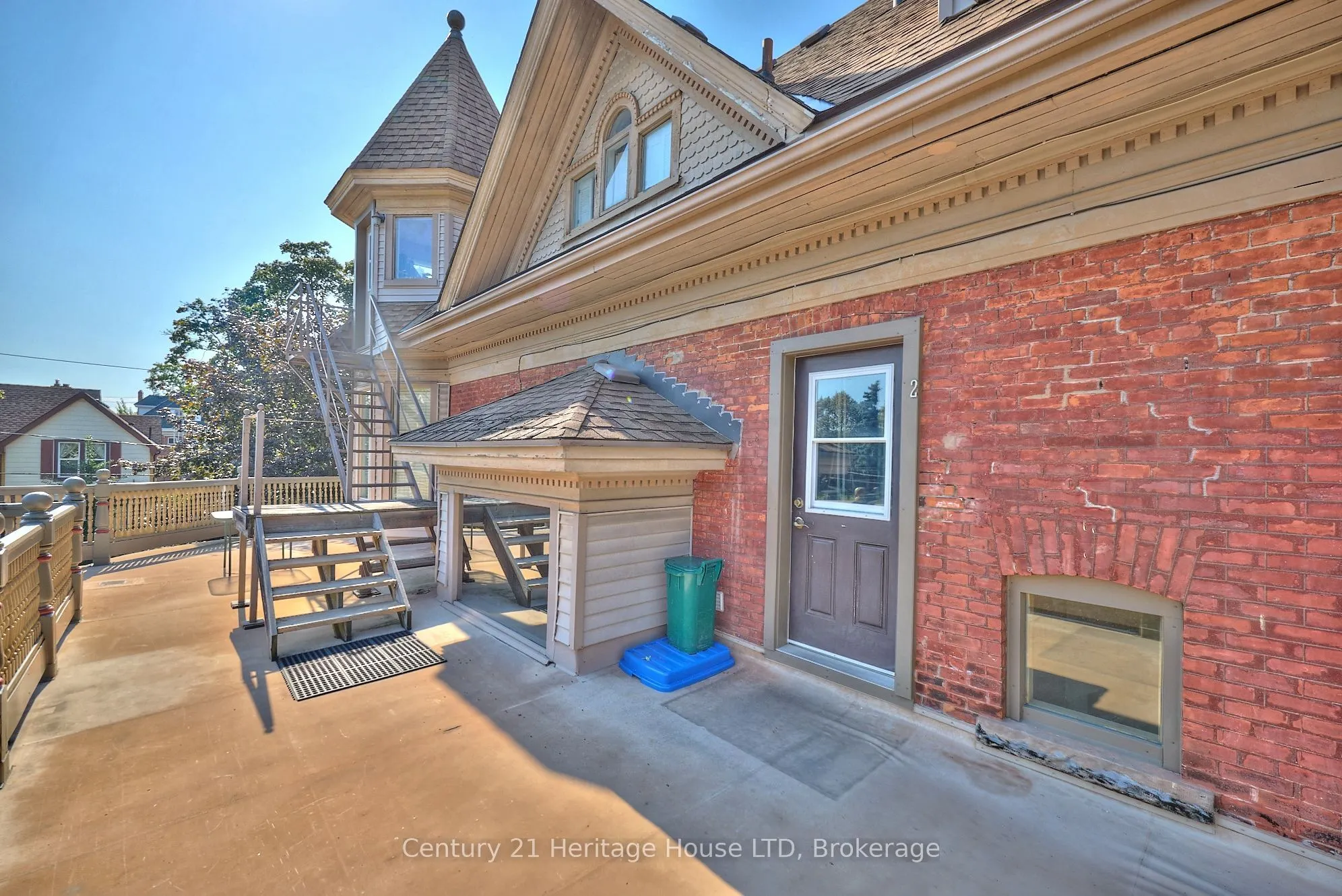 8 Montebello Place
