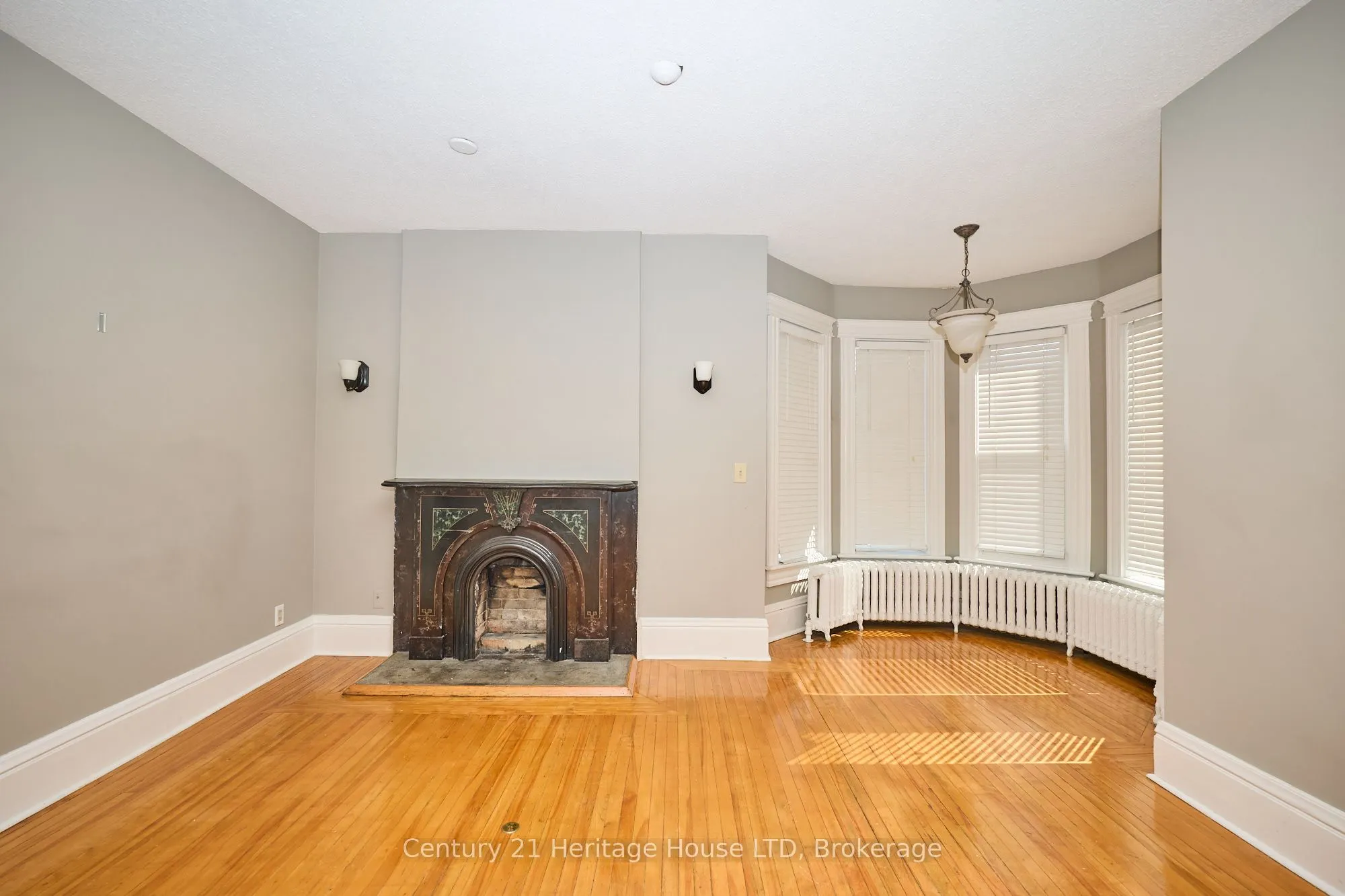 8 Montebello Place