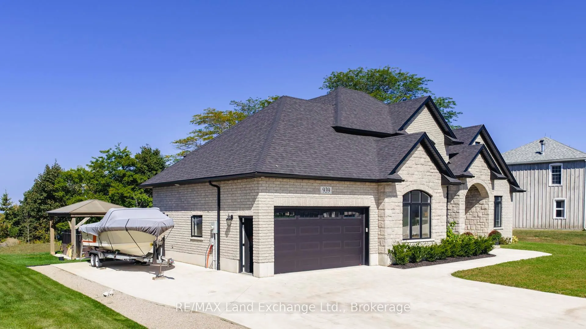 939 Bogdanovic Way