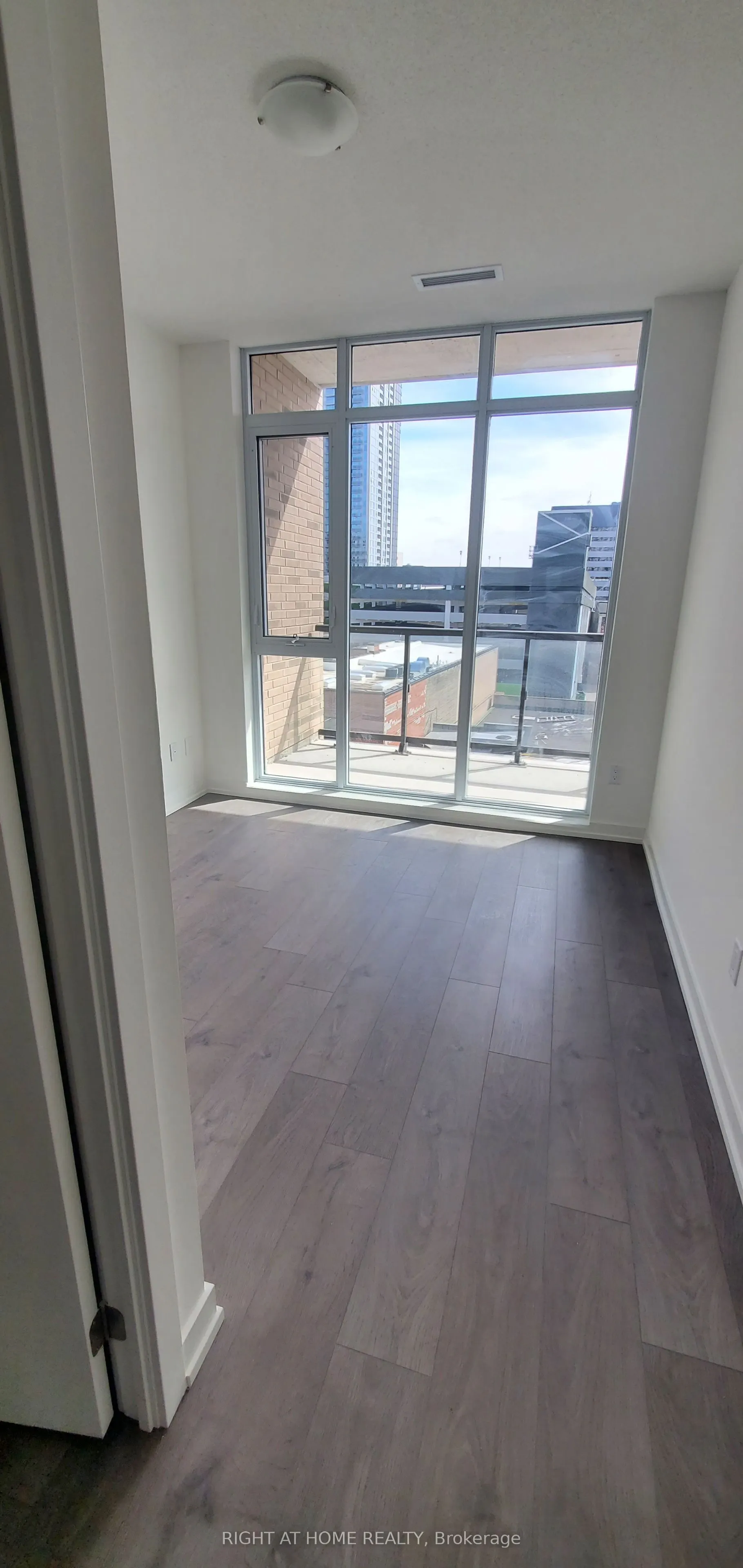 55 Duke Street W, #412