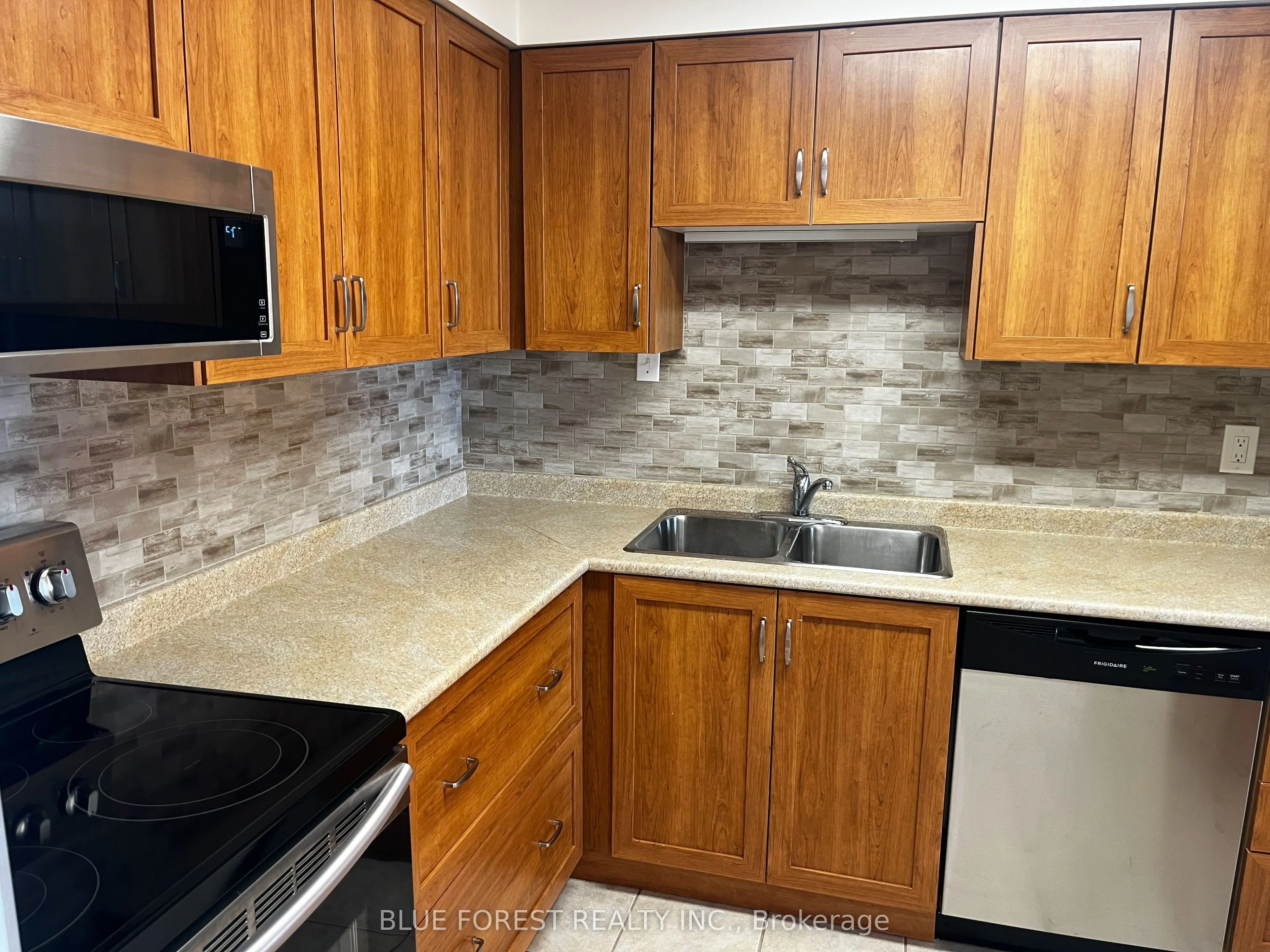 363 Colborne Street, #404