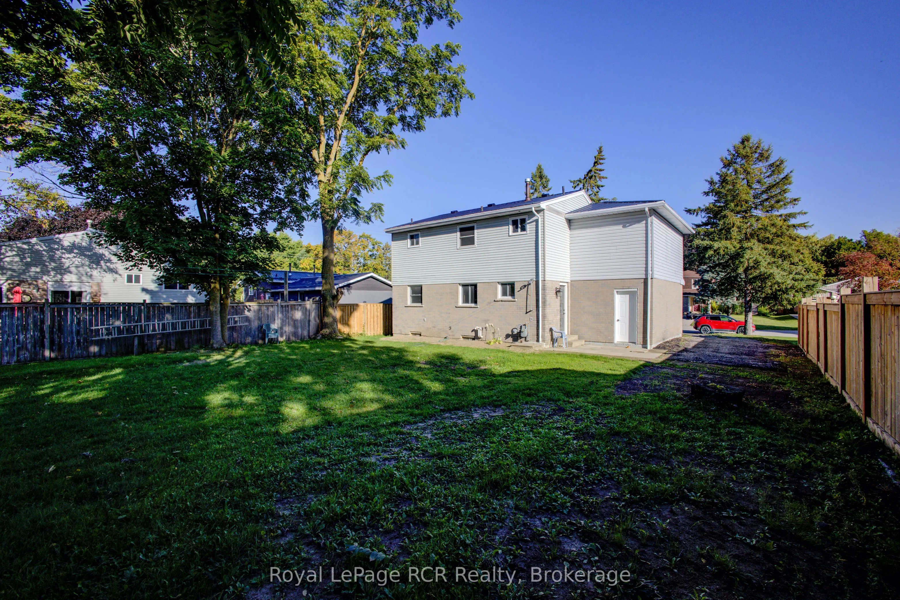 4 Bellefield Crescent