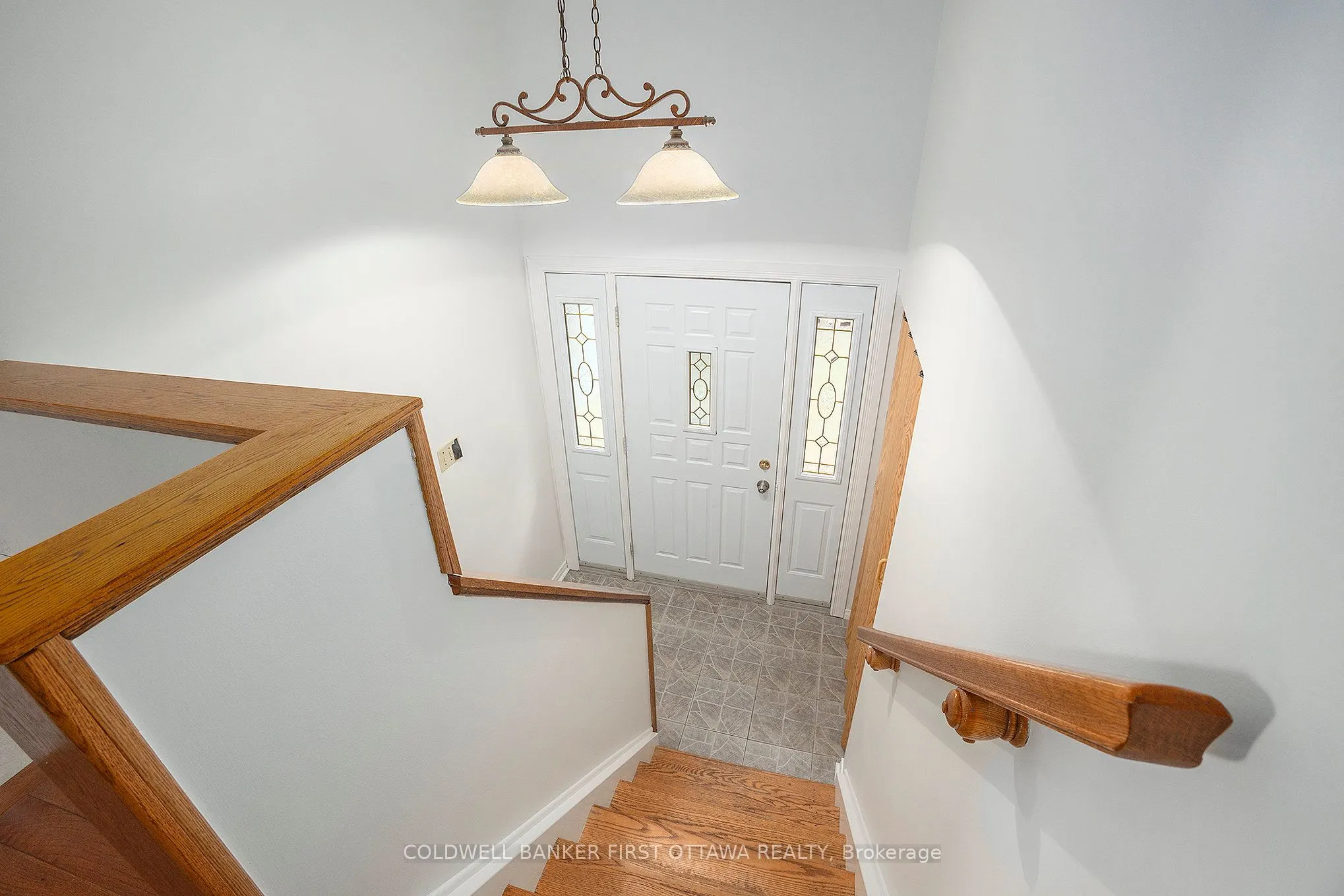 27 Ariel Court