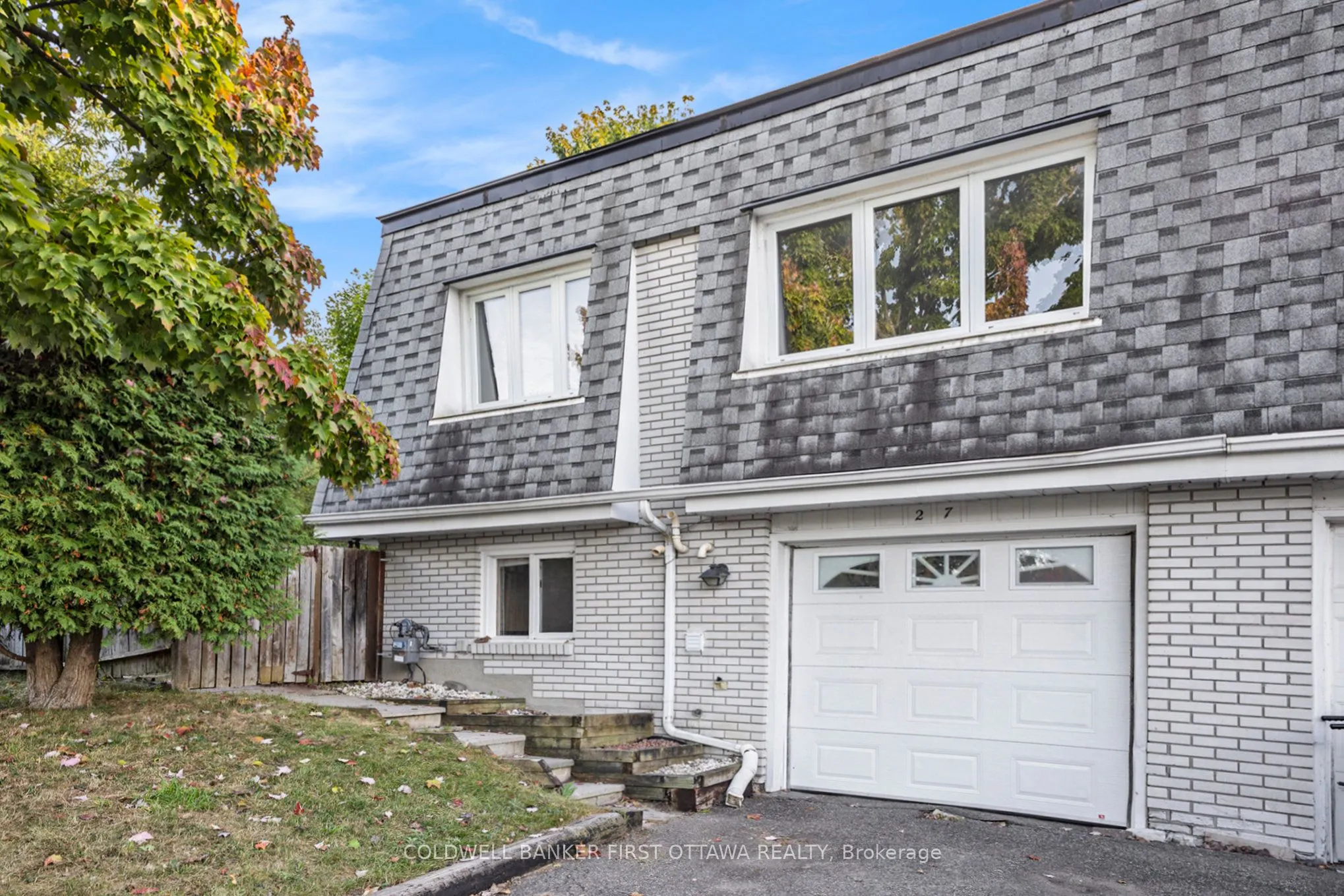 27 Ariel Court