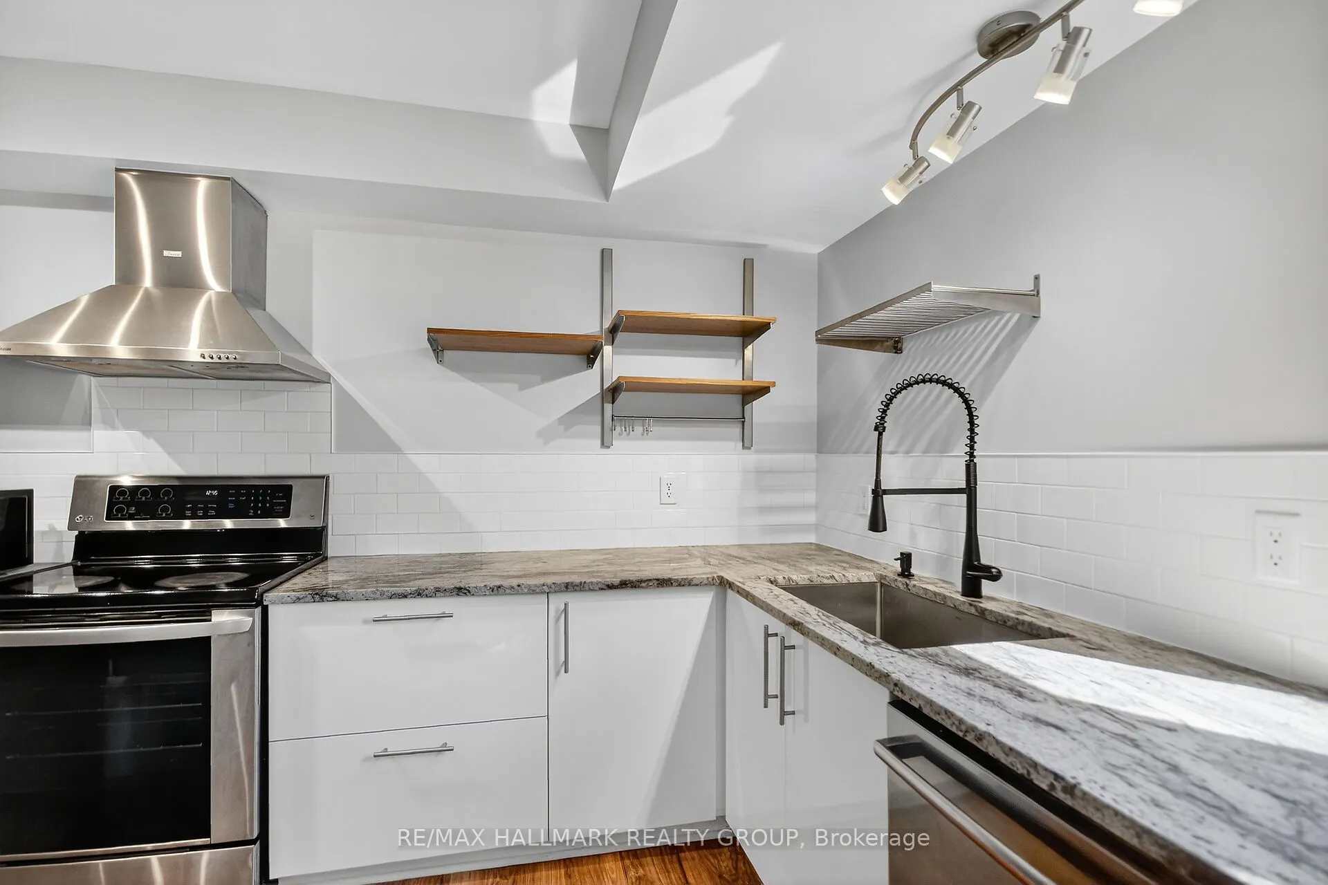 3350 Southgate Road, #15