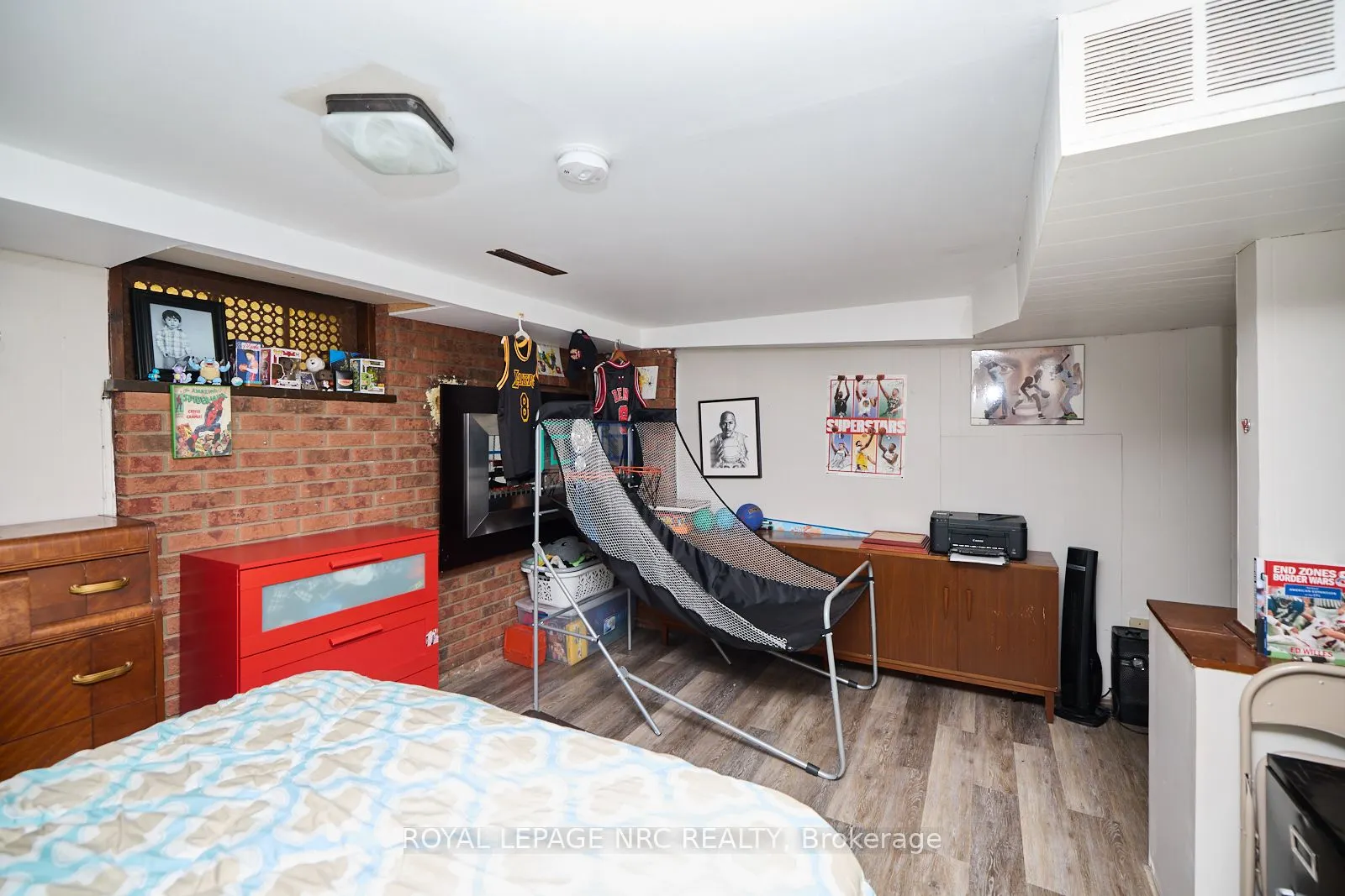 5079 Park Avenue
