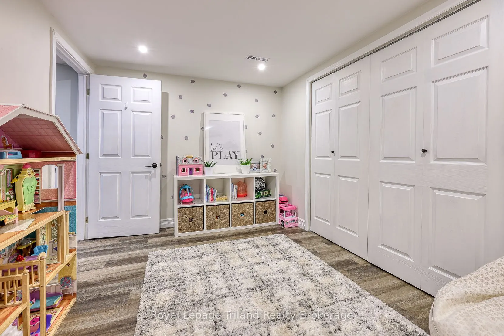 1 Brickwood Boulevard