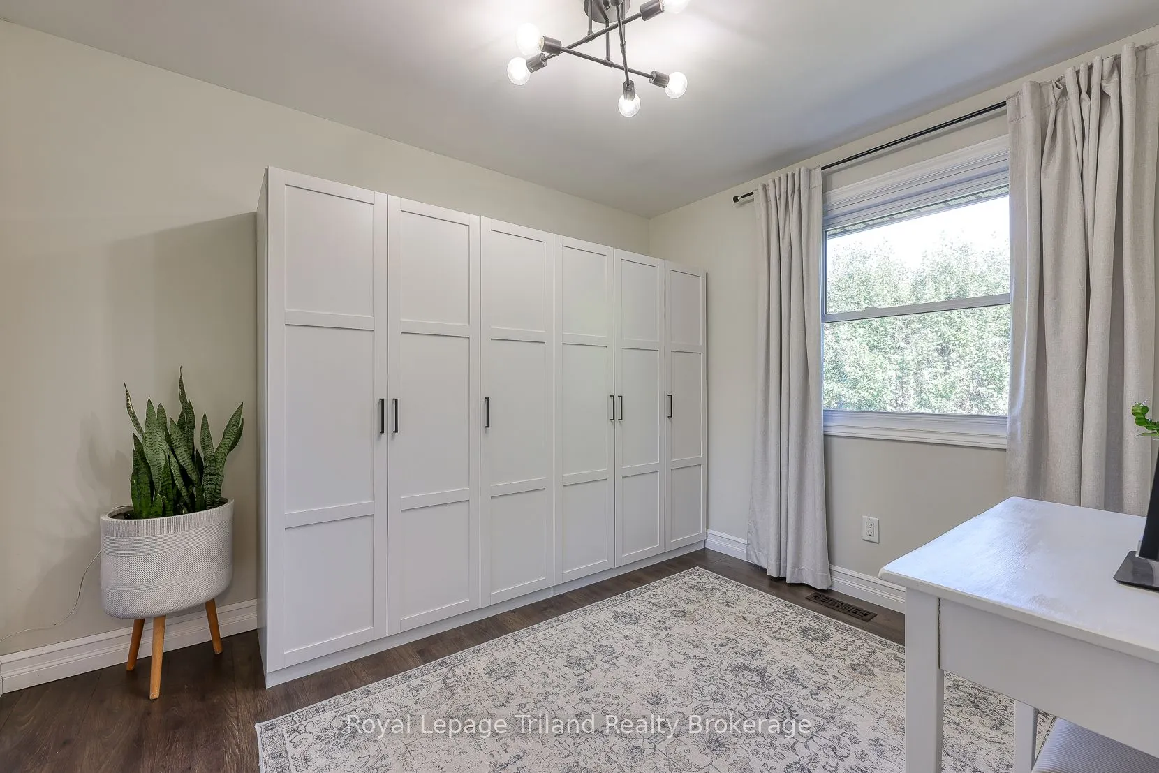 1 Brickwood Boulevard