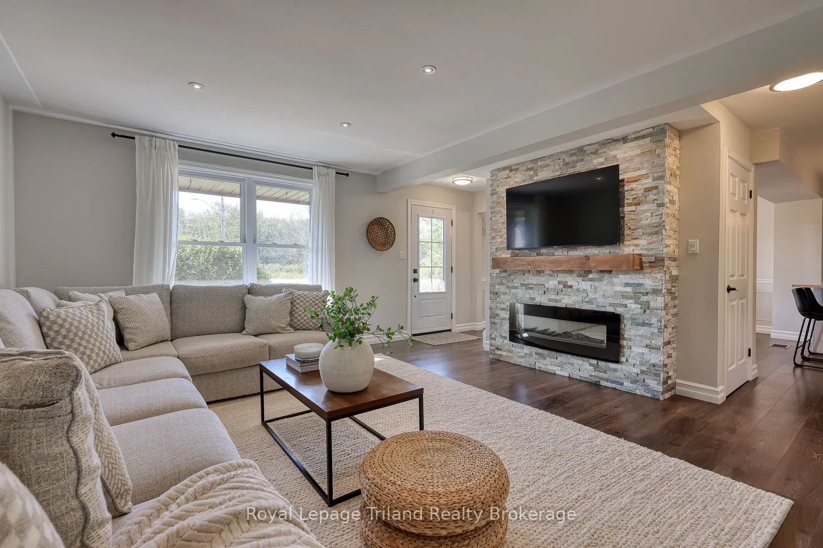 1 Brickwood Boulevard