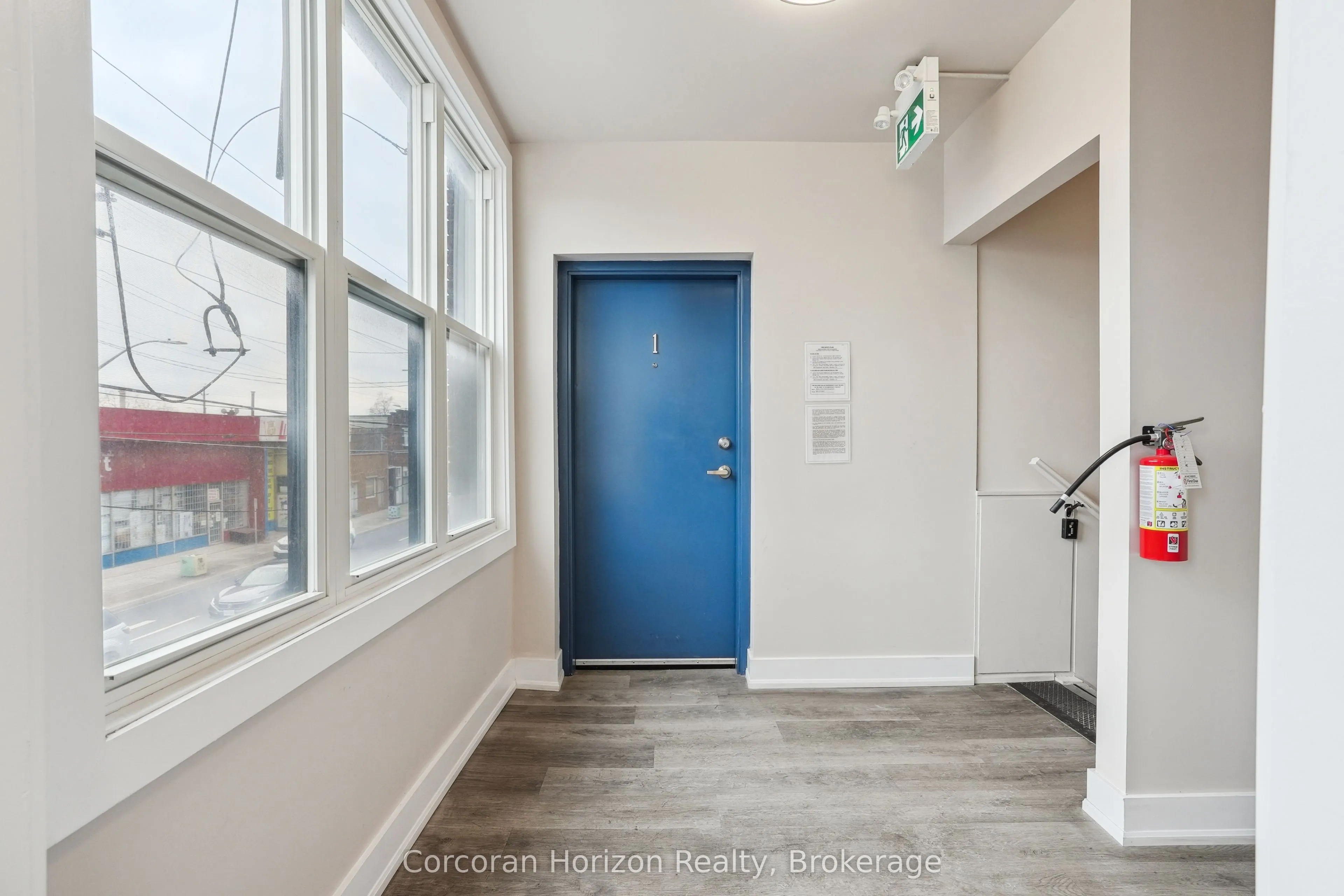 289-293 Kenilworth Avenue N