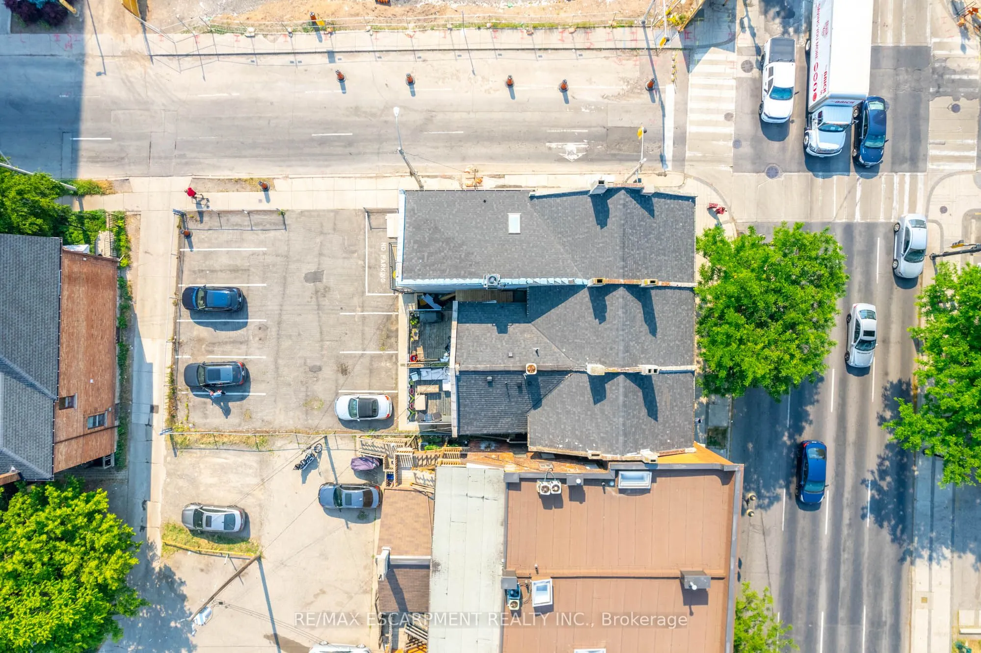 216-220 King Street W