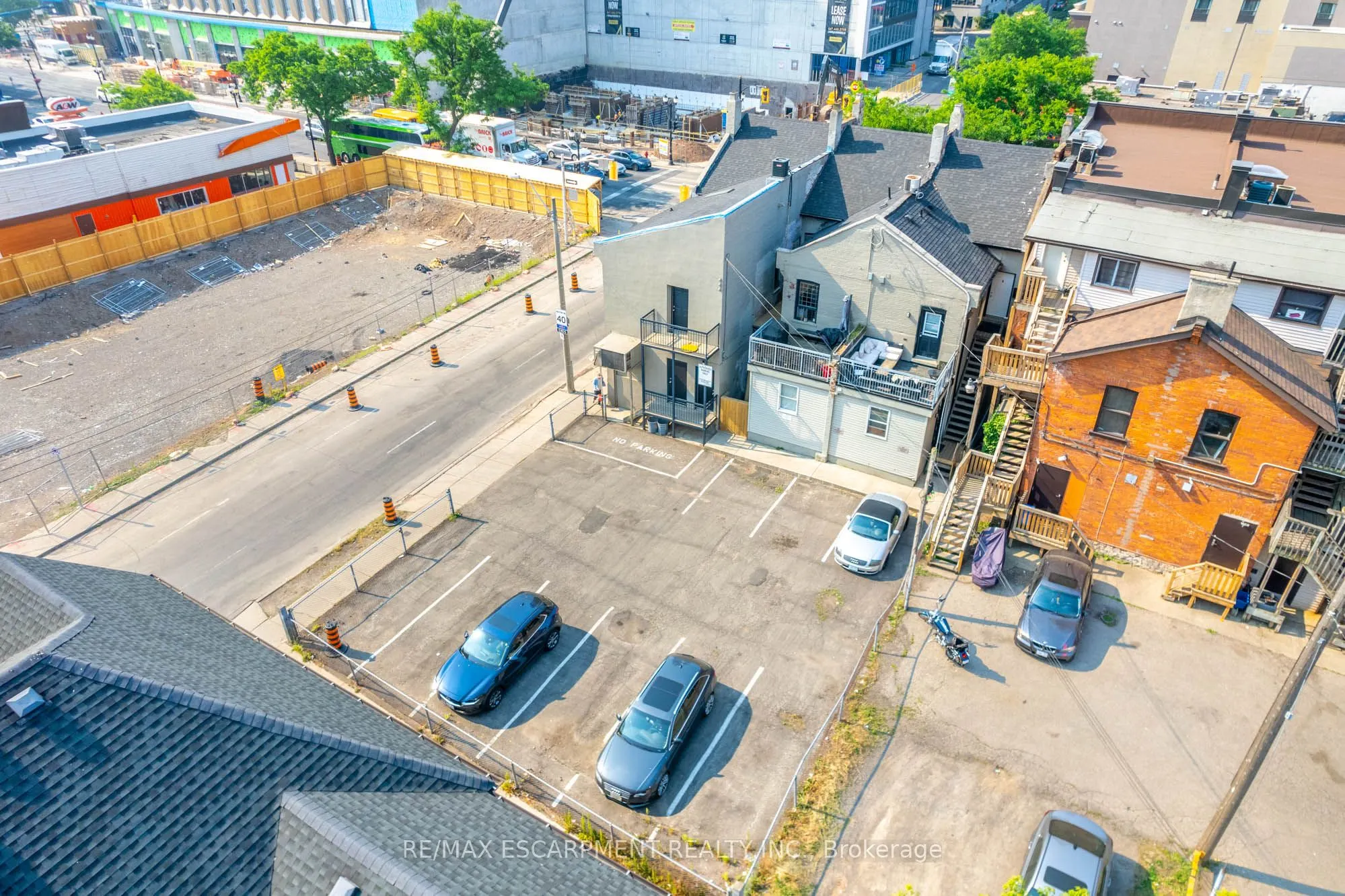 216-220 King Street W