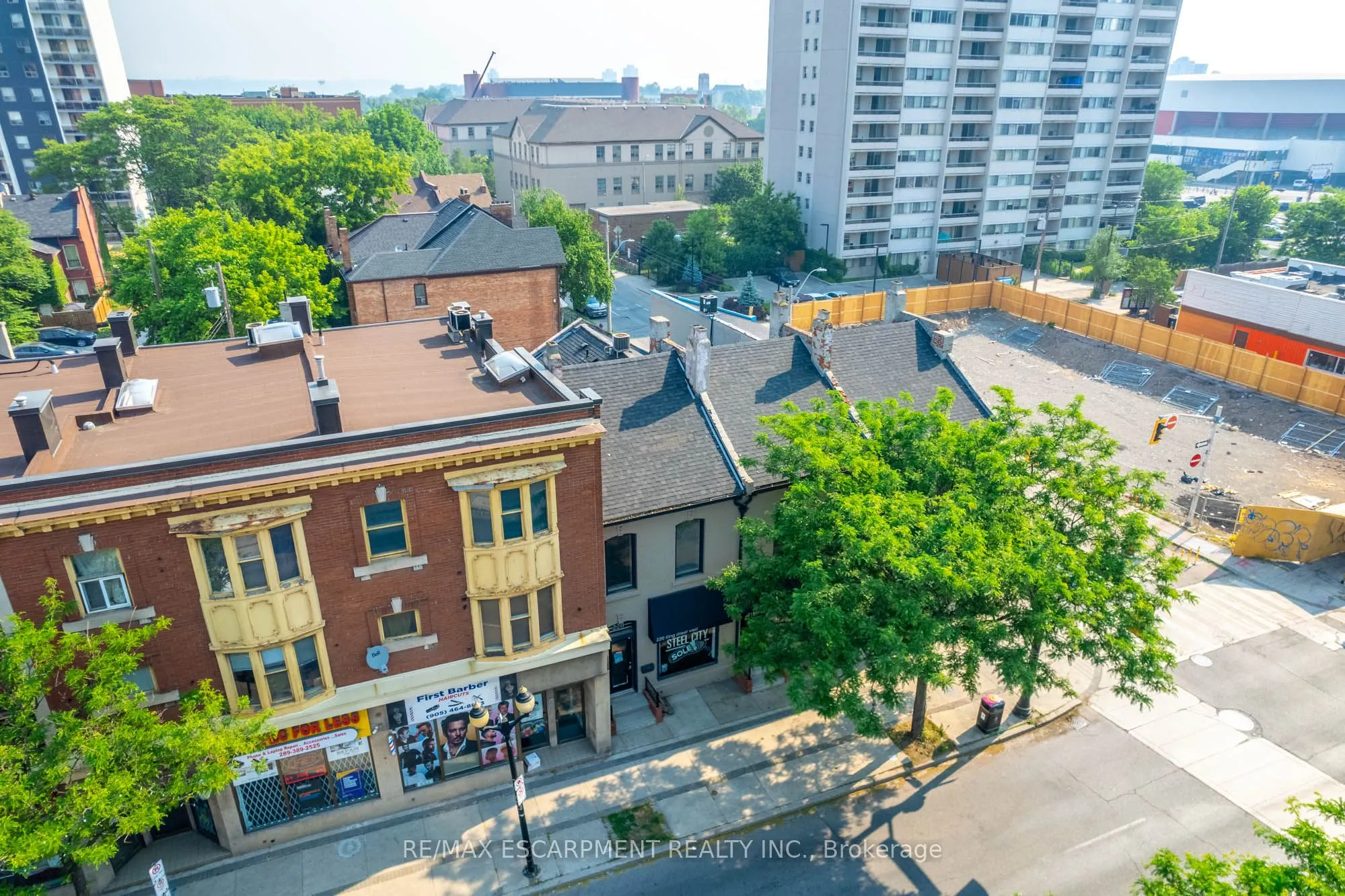 216-220 King Street W