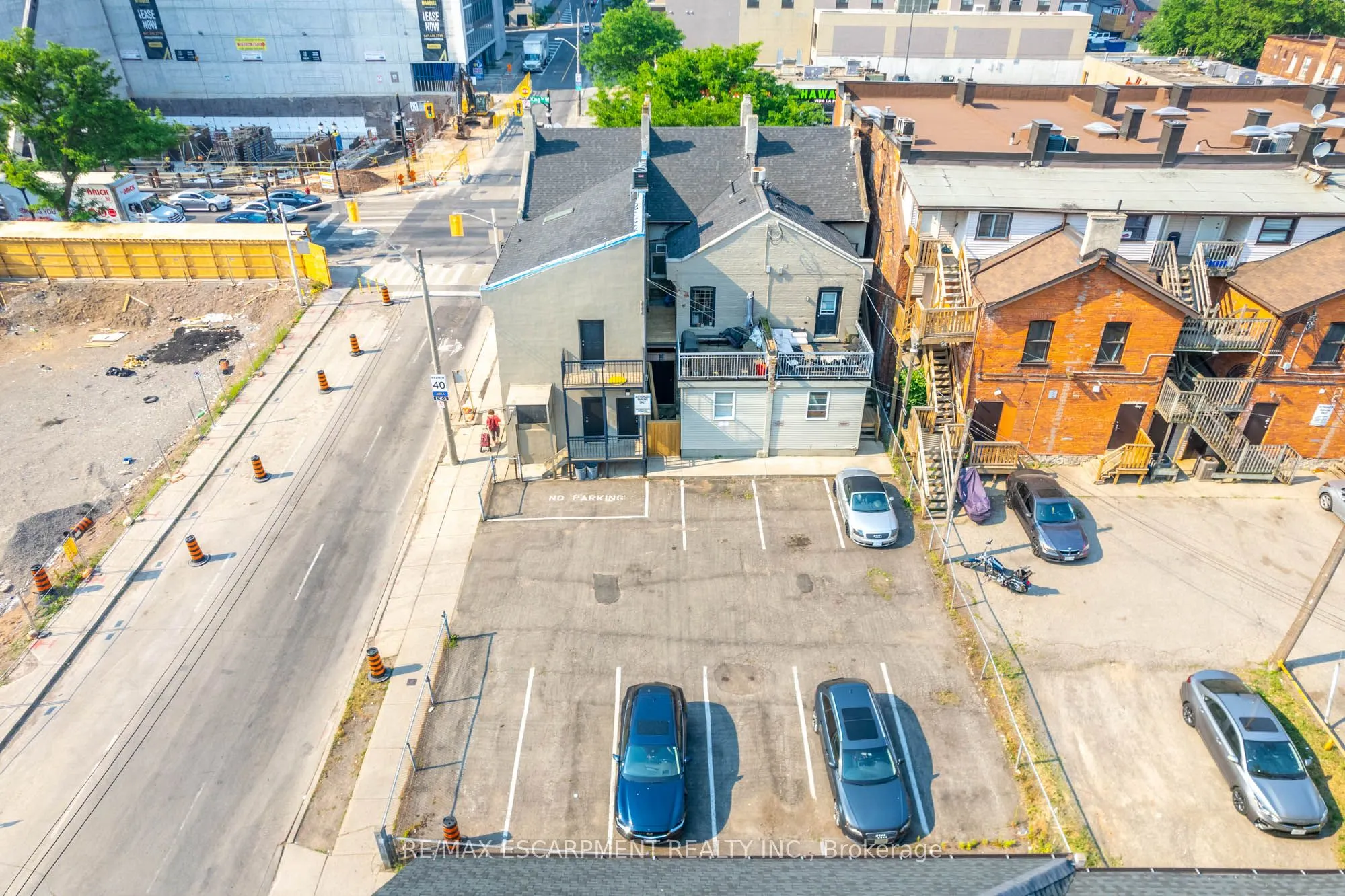 216-220 King Street W