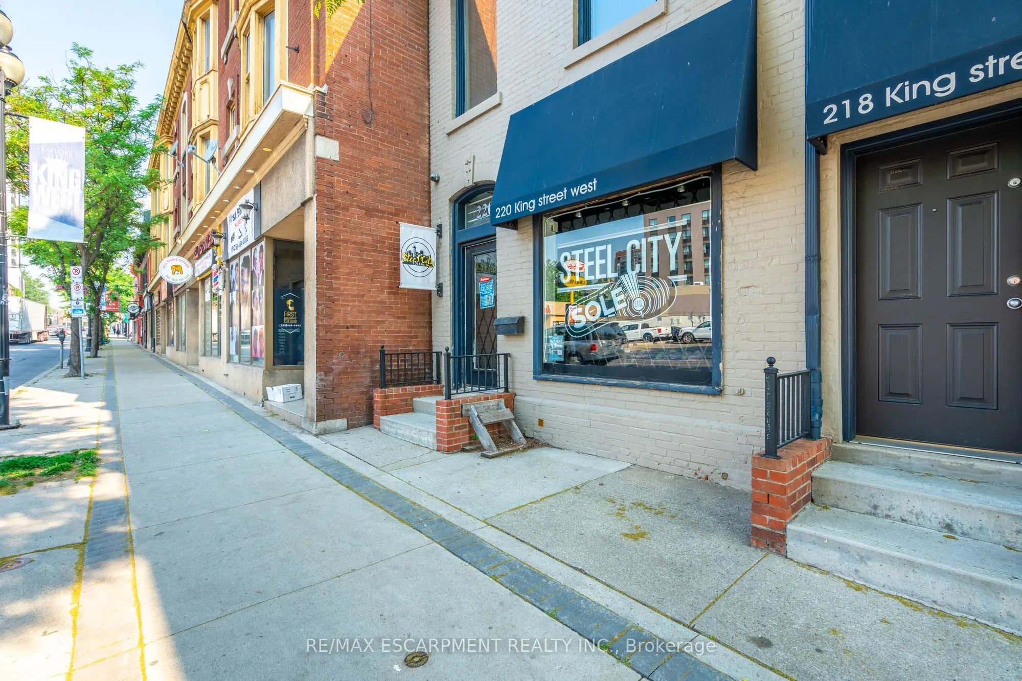 216-220 King Street W