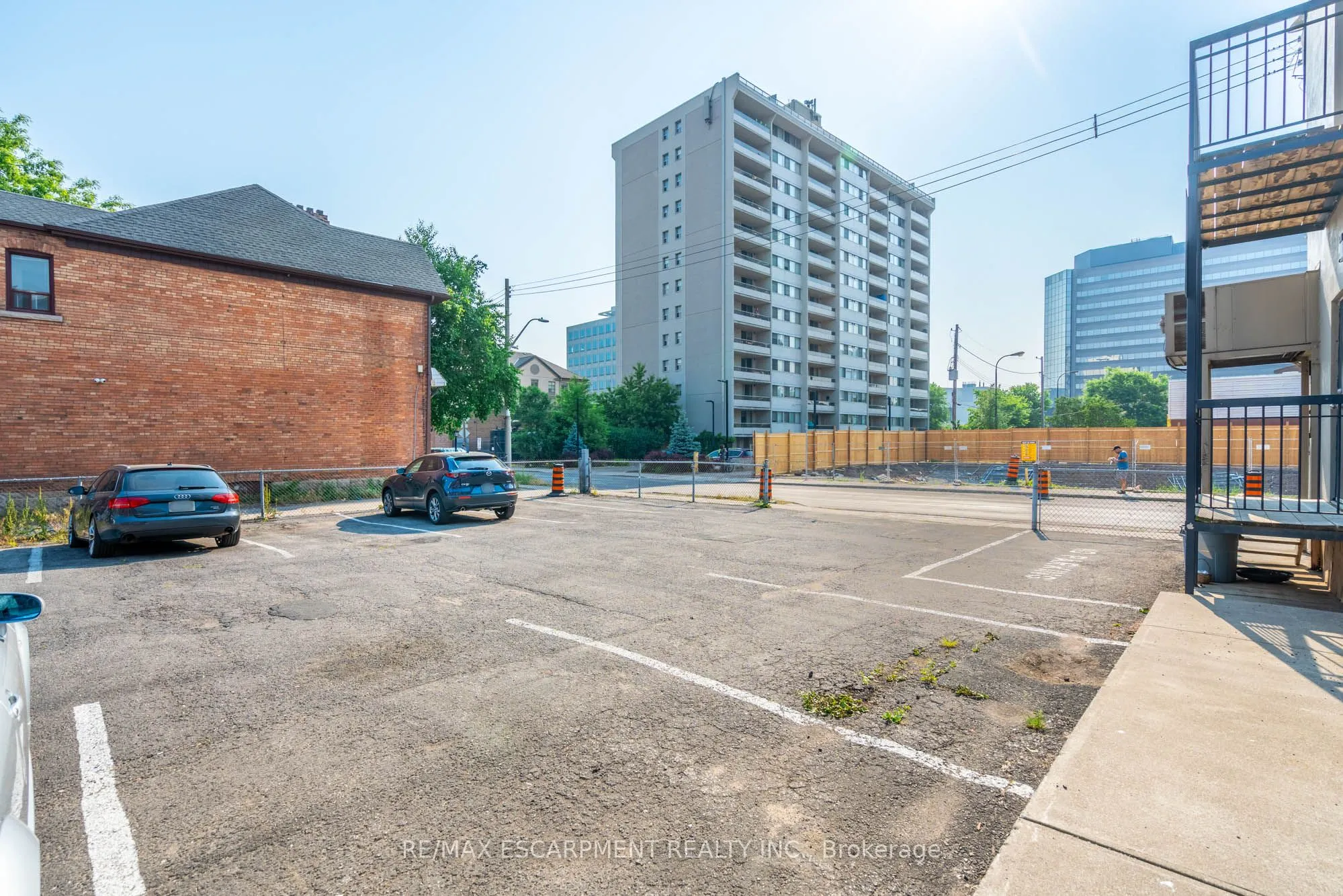 216-220 King Street W