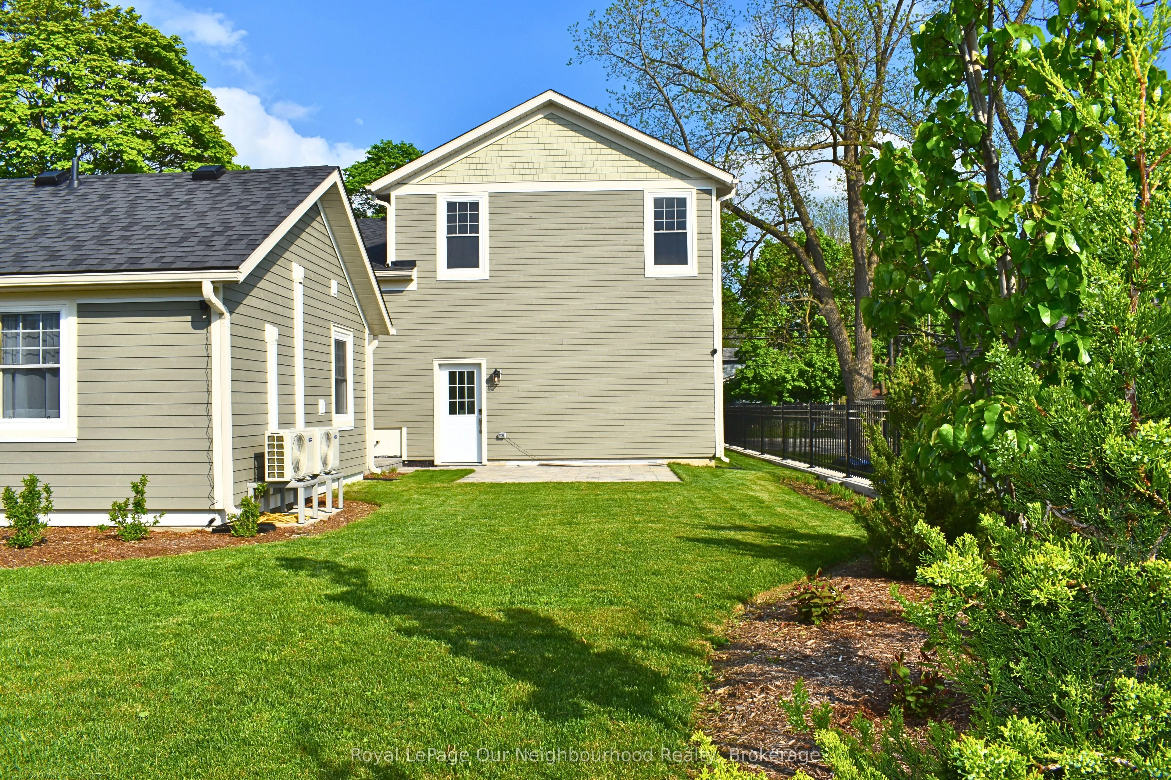 196 Guelph Street
