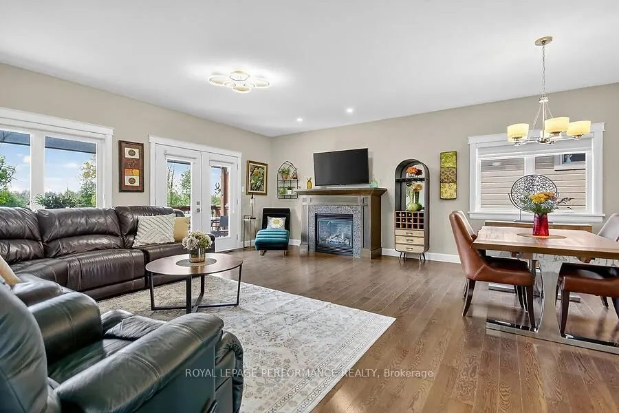 136 Sheppard Avenue