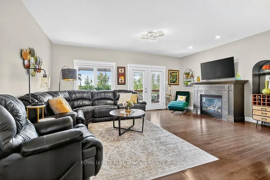 136 Sheppard Avenue