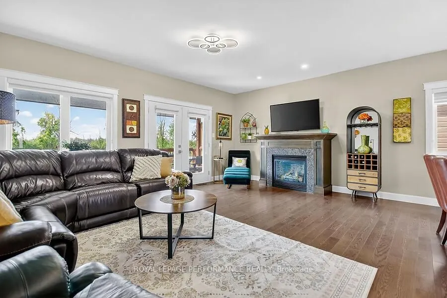136 Sheppard Avenue