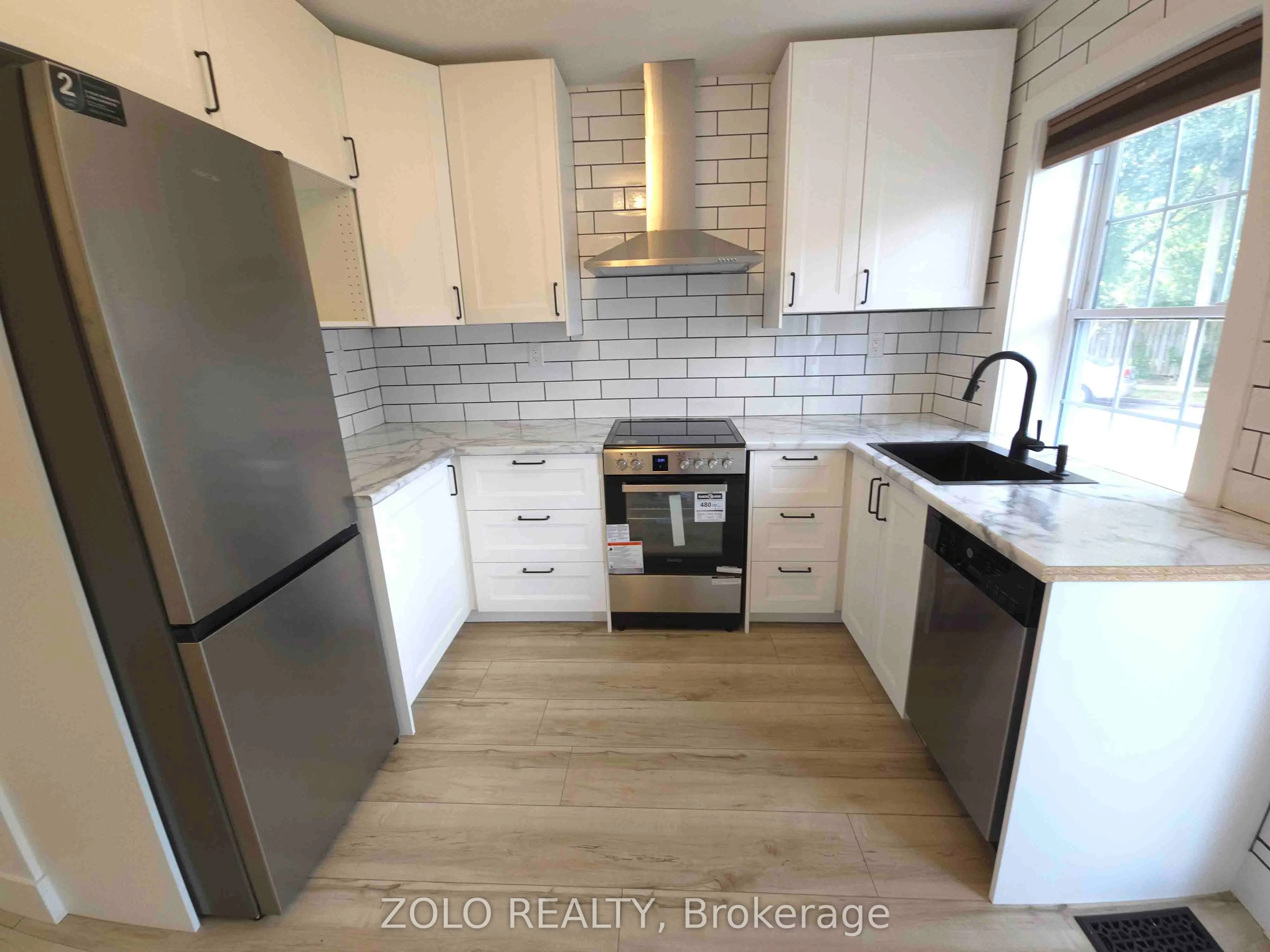 1504 King Street E