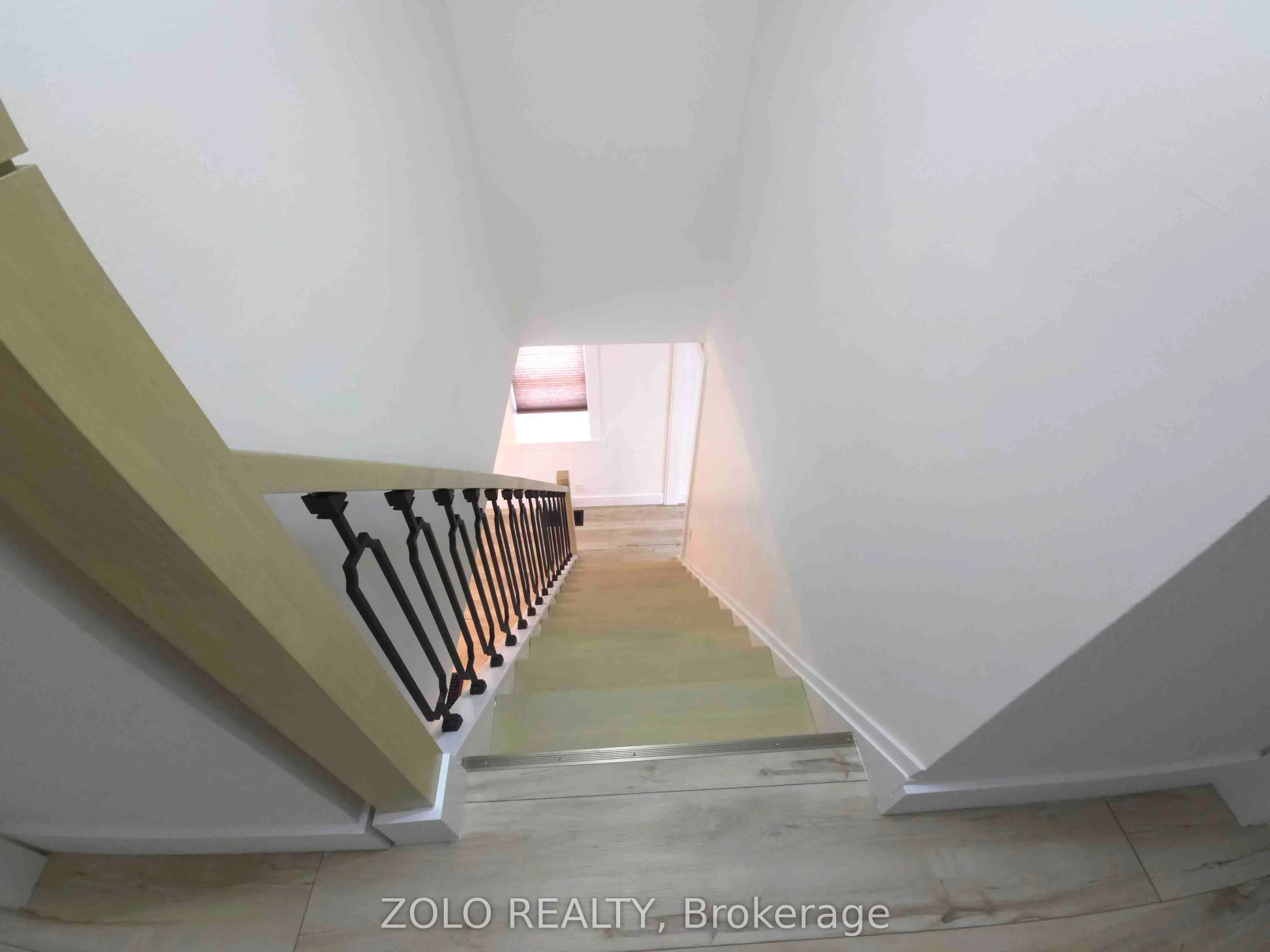 1504 King Street E