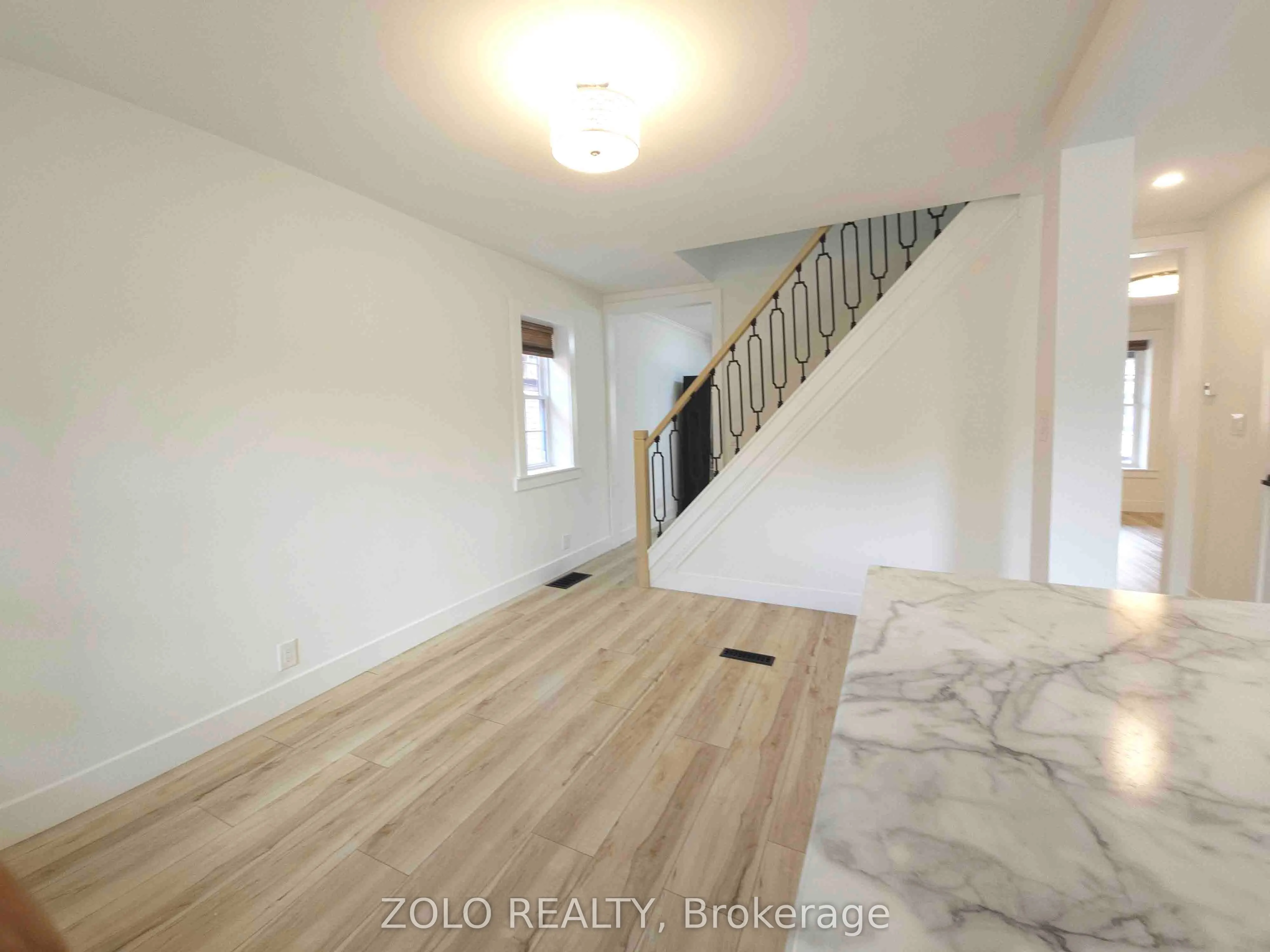 1504 King Street E