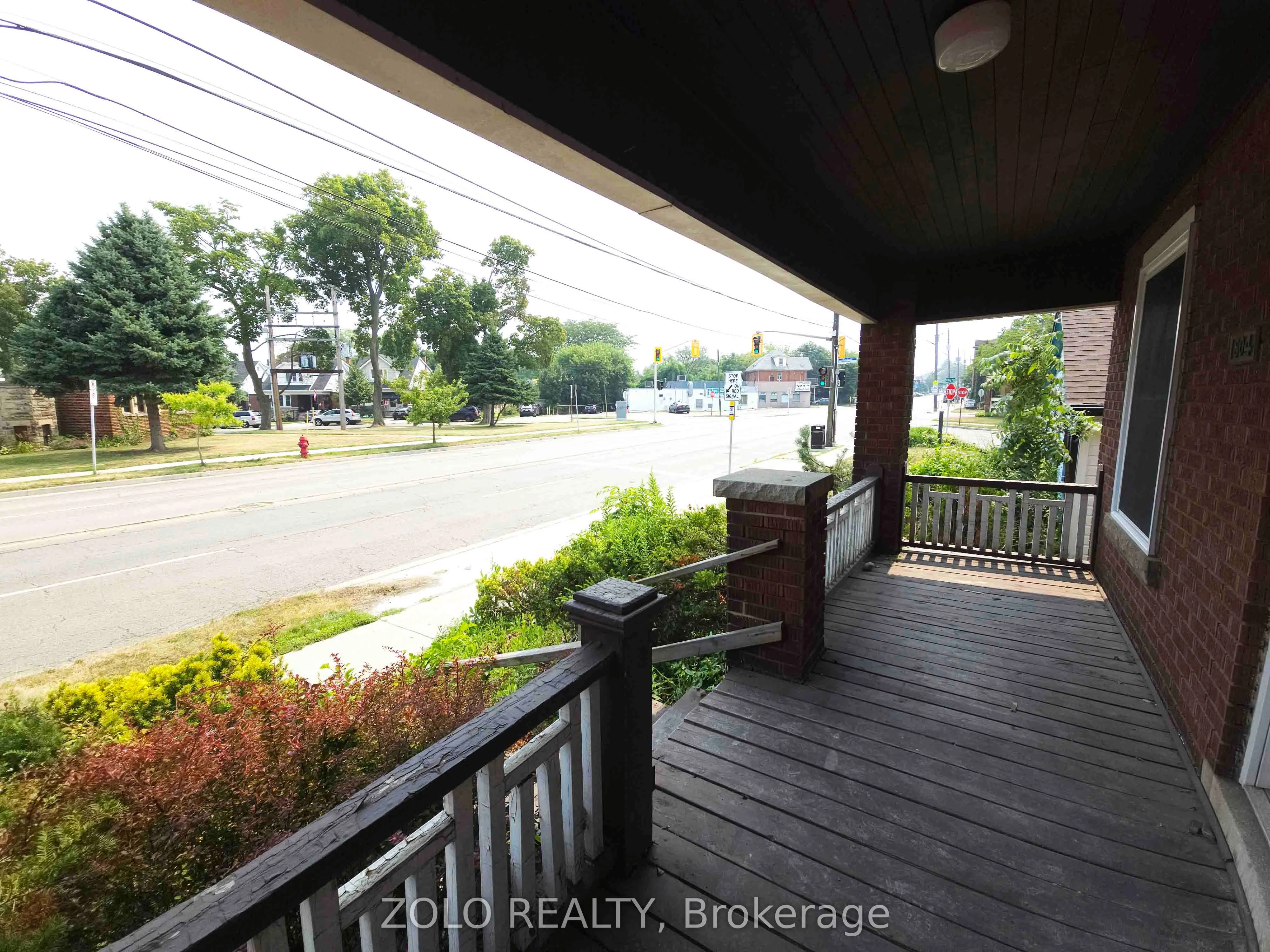 1504 King Street E