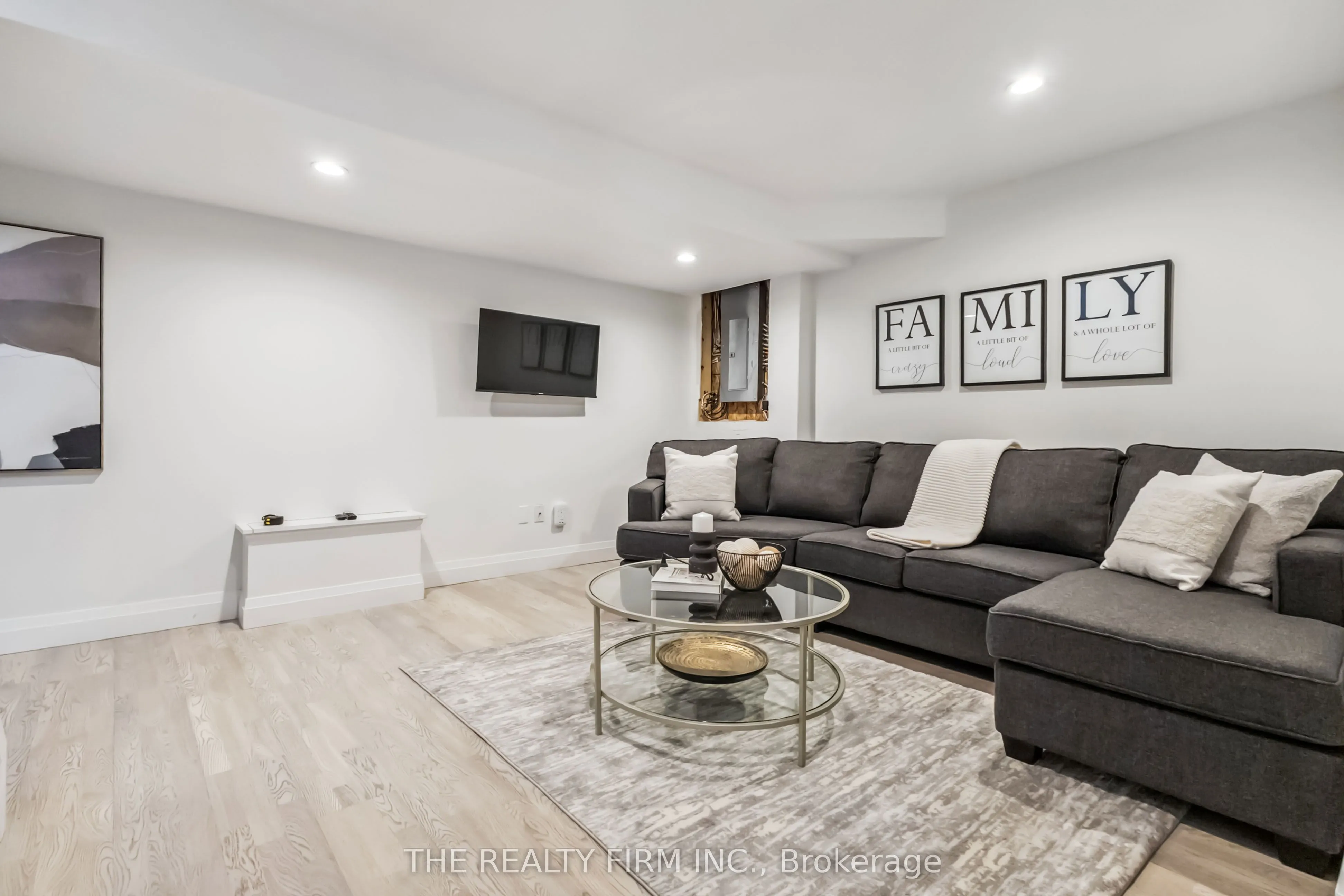 727 Apricot Drive, #3