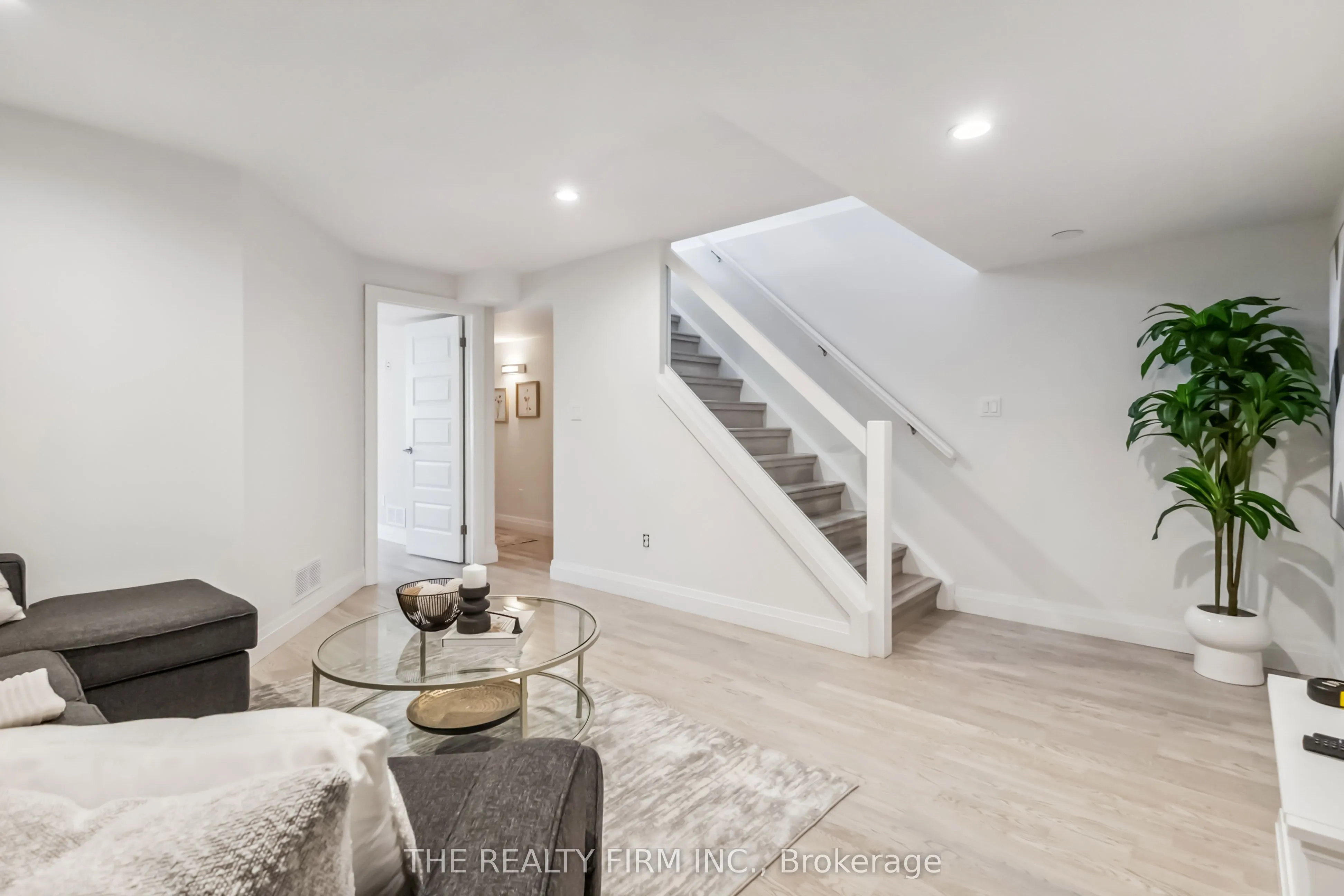727 Apricot Drive, #3