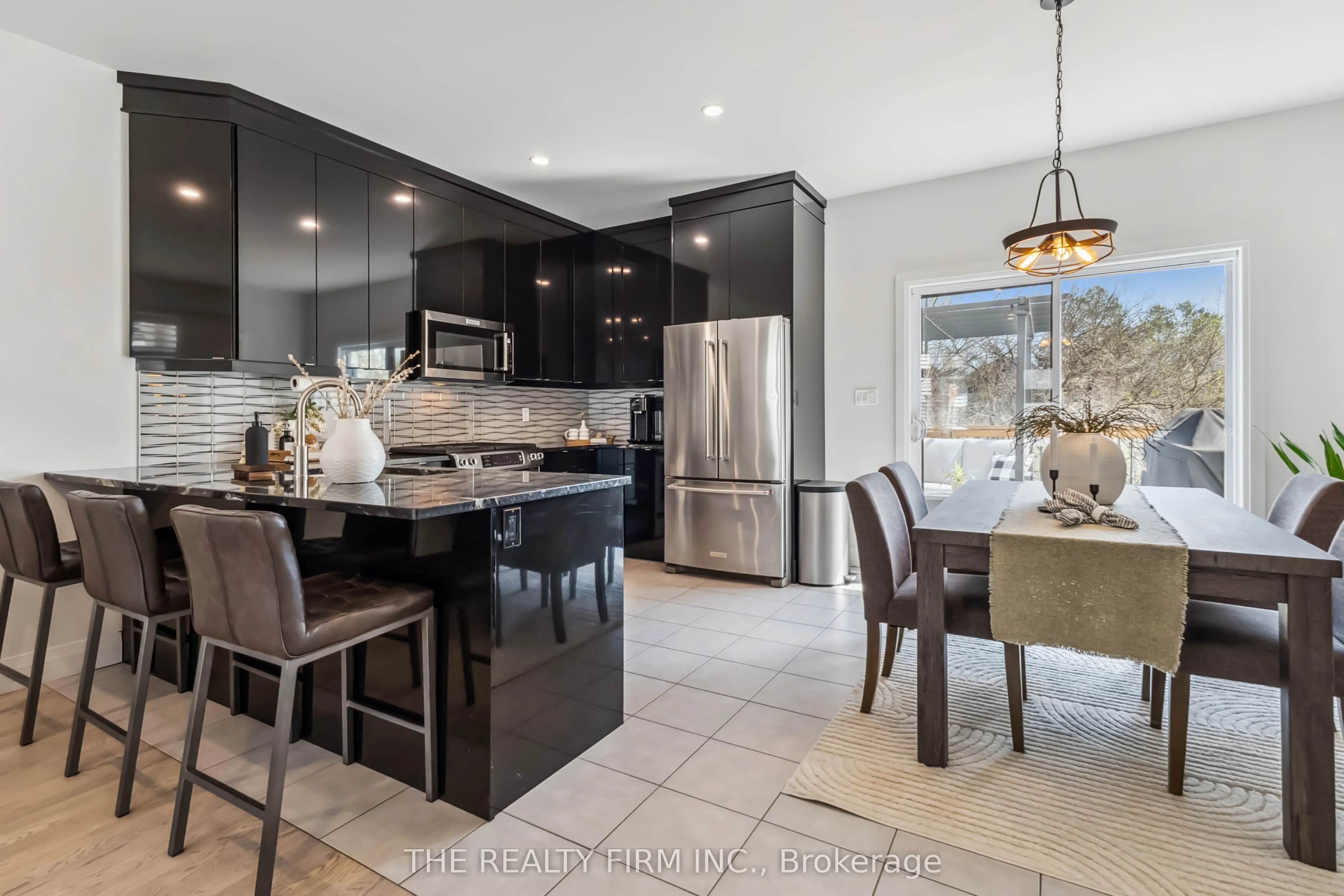 727 Apricot Drive, #3
