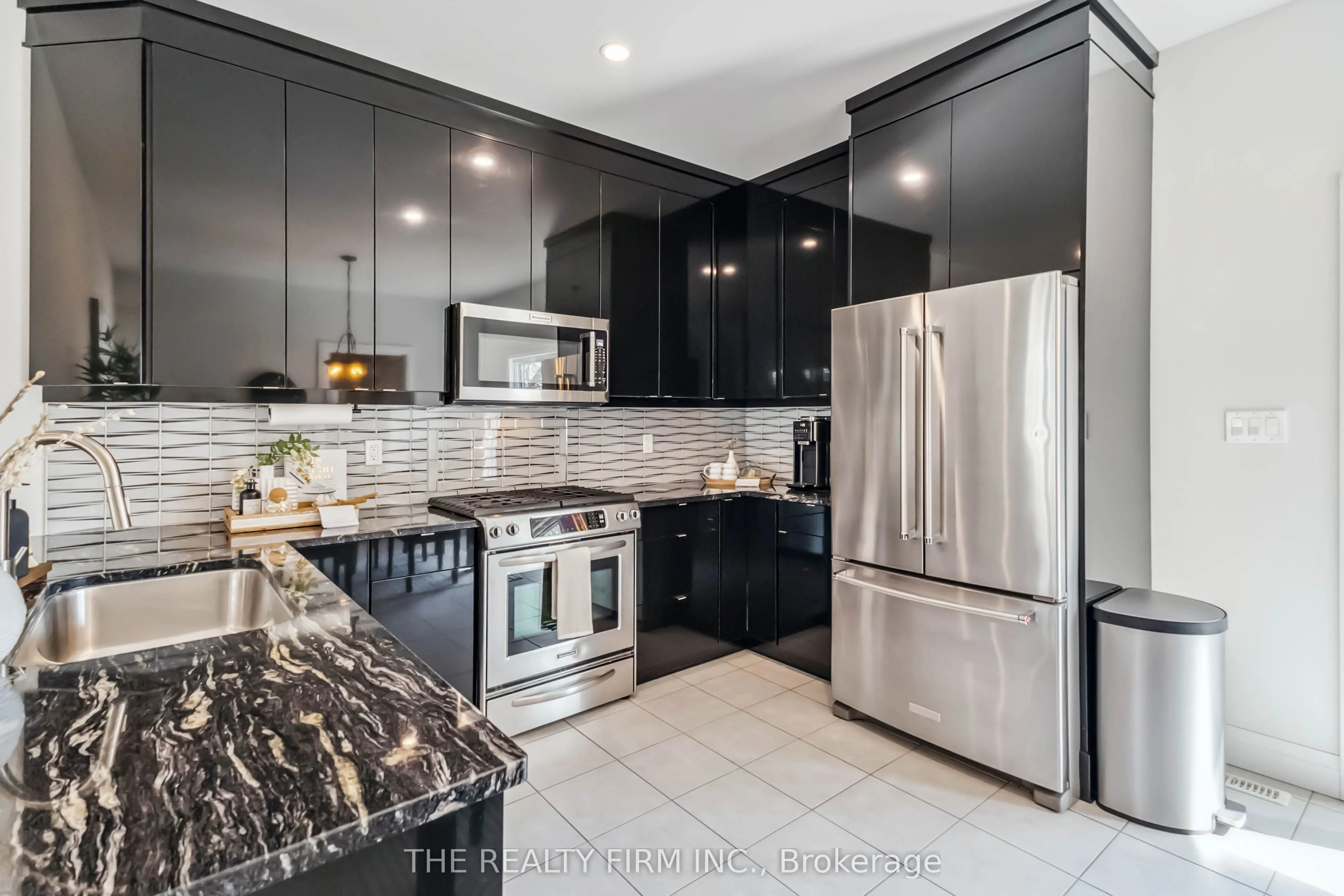 727 Apricot Drive, #3