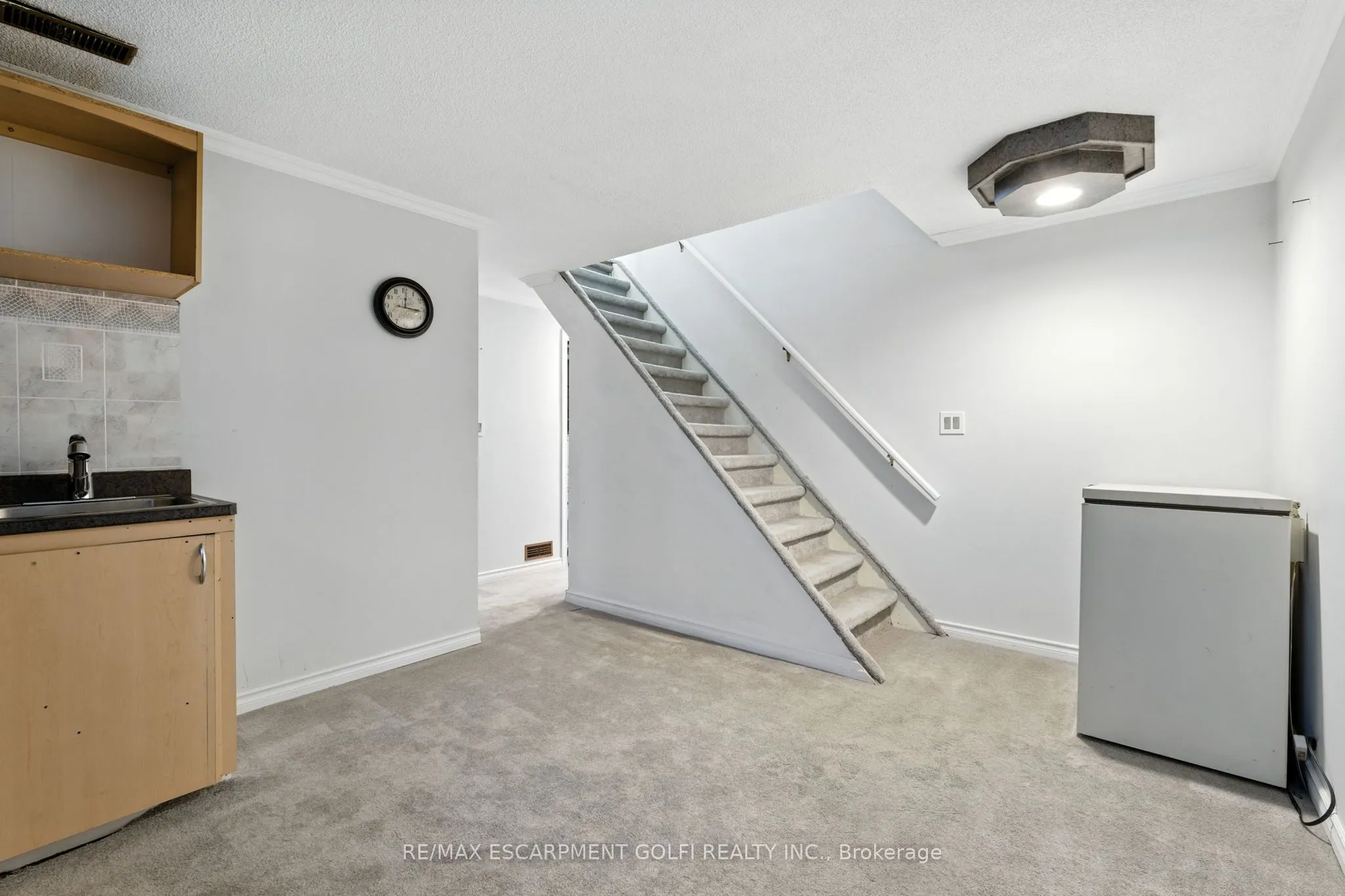 386 Navy Street