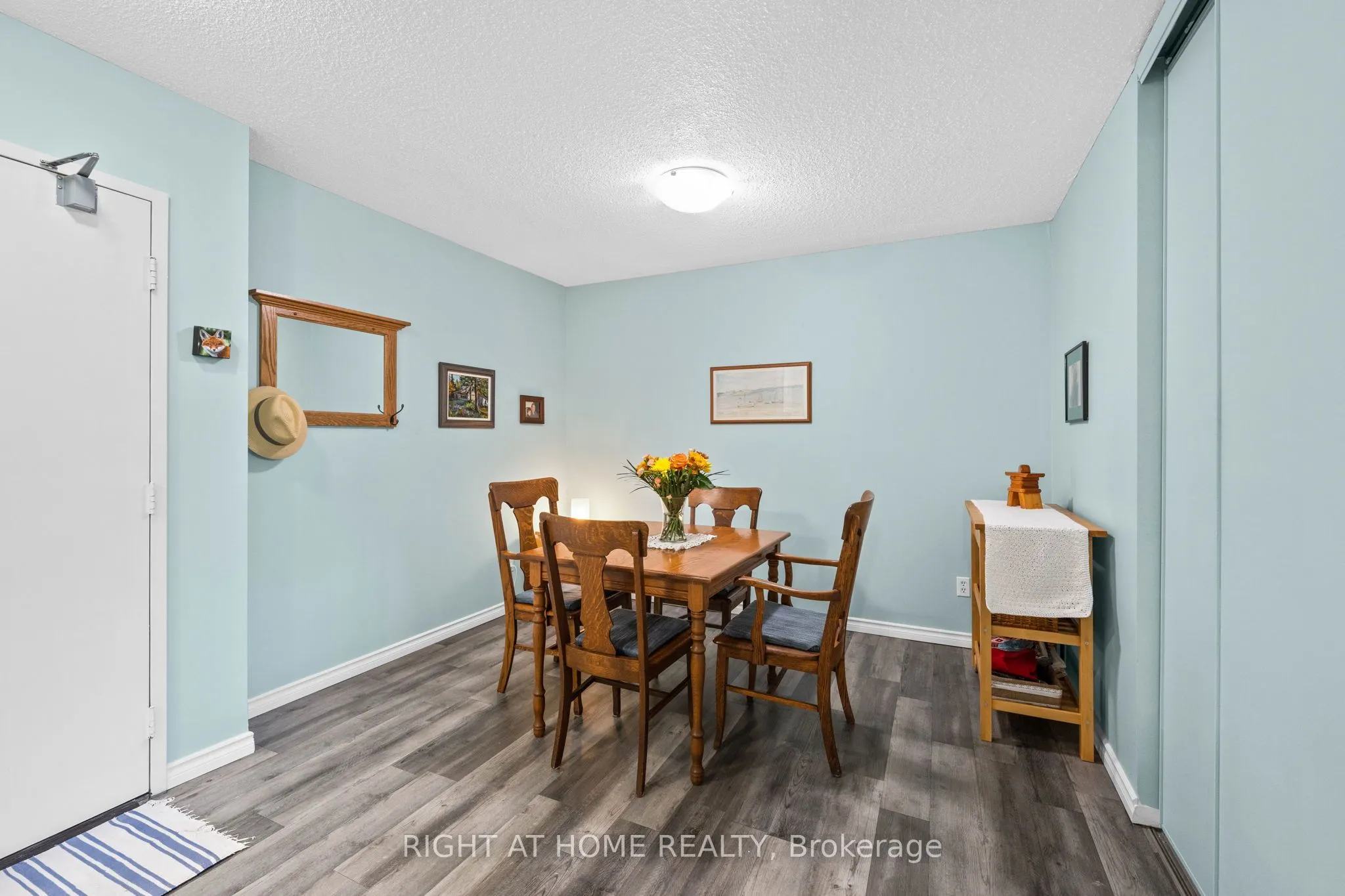 555 BRITTANY Drive, #106