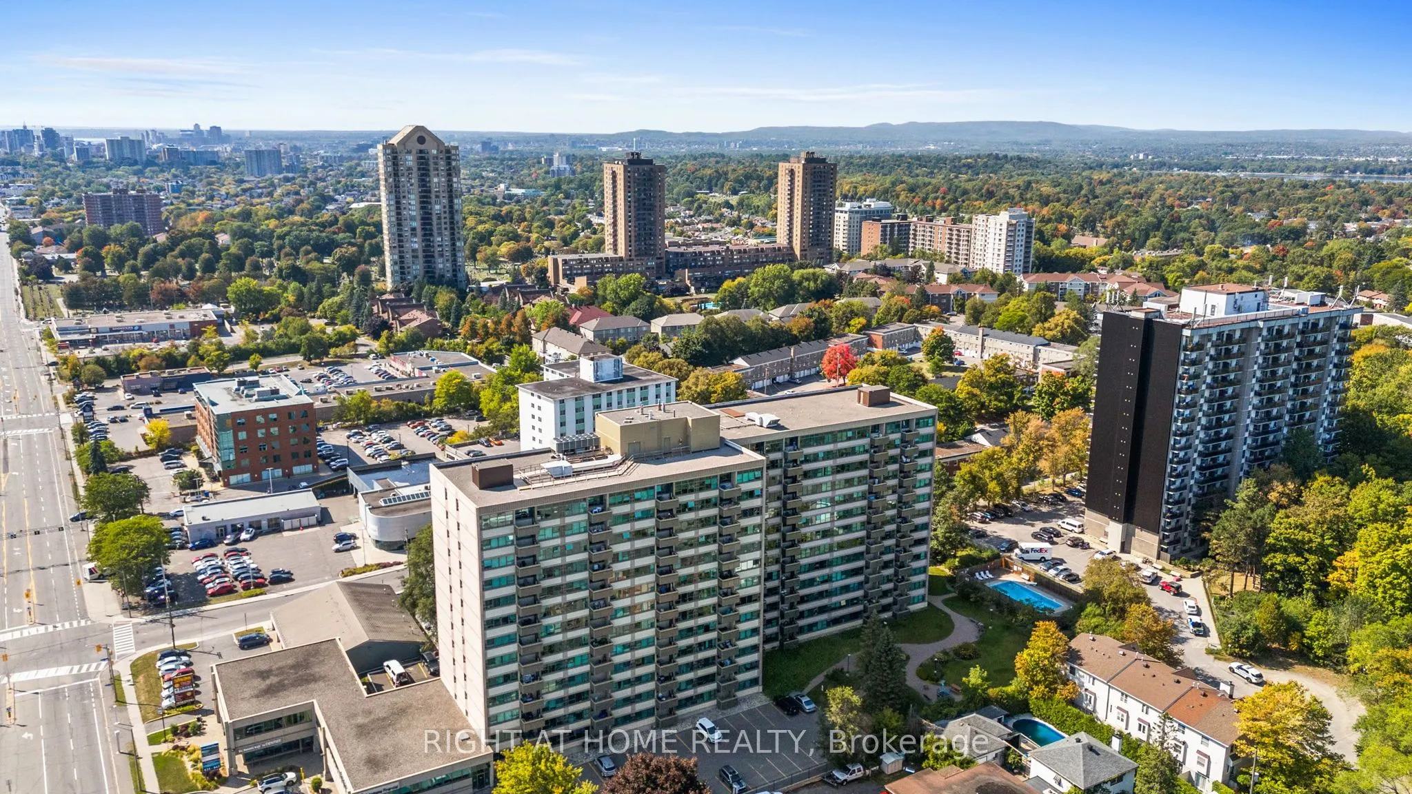 555 BRITTANY Drive, #106