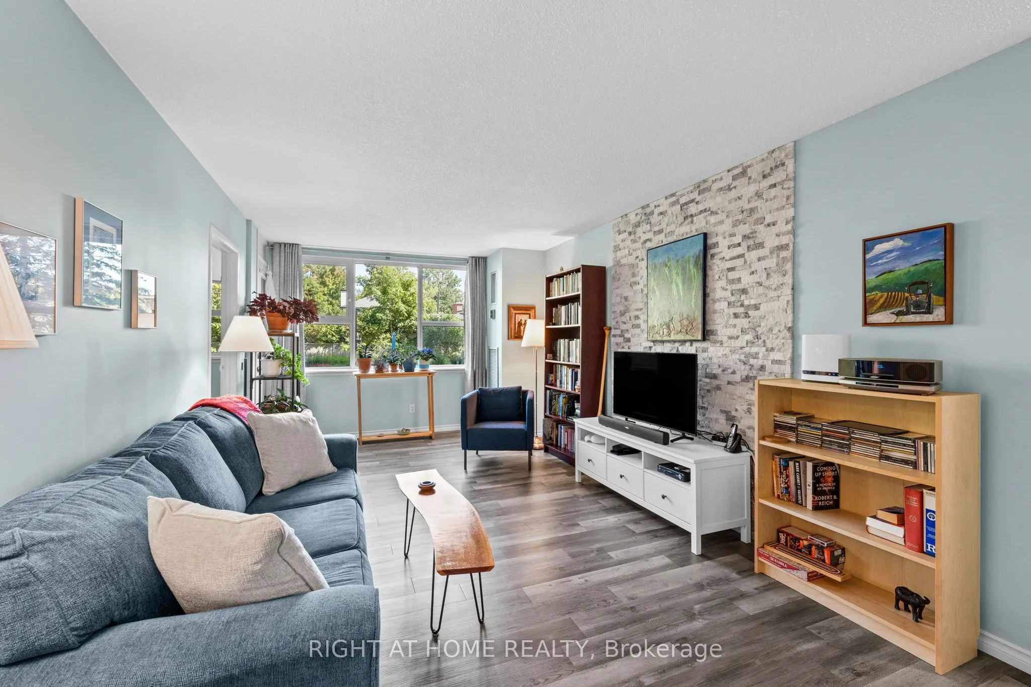 555 BRITTANY Drive, #106
