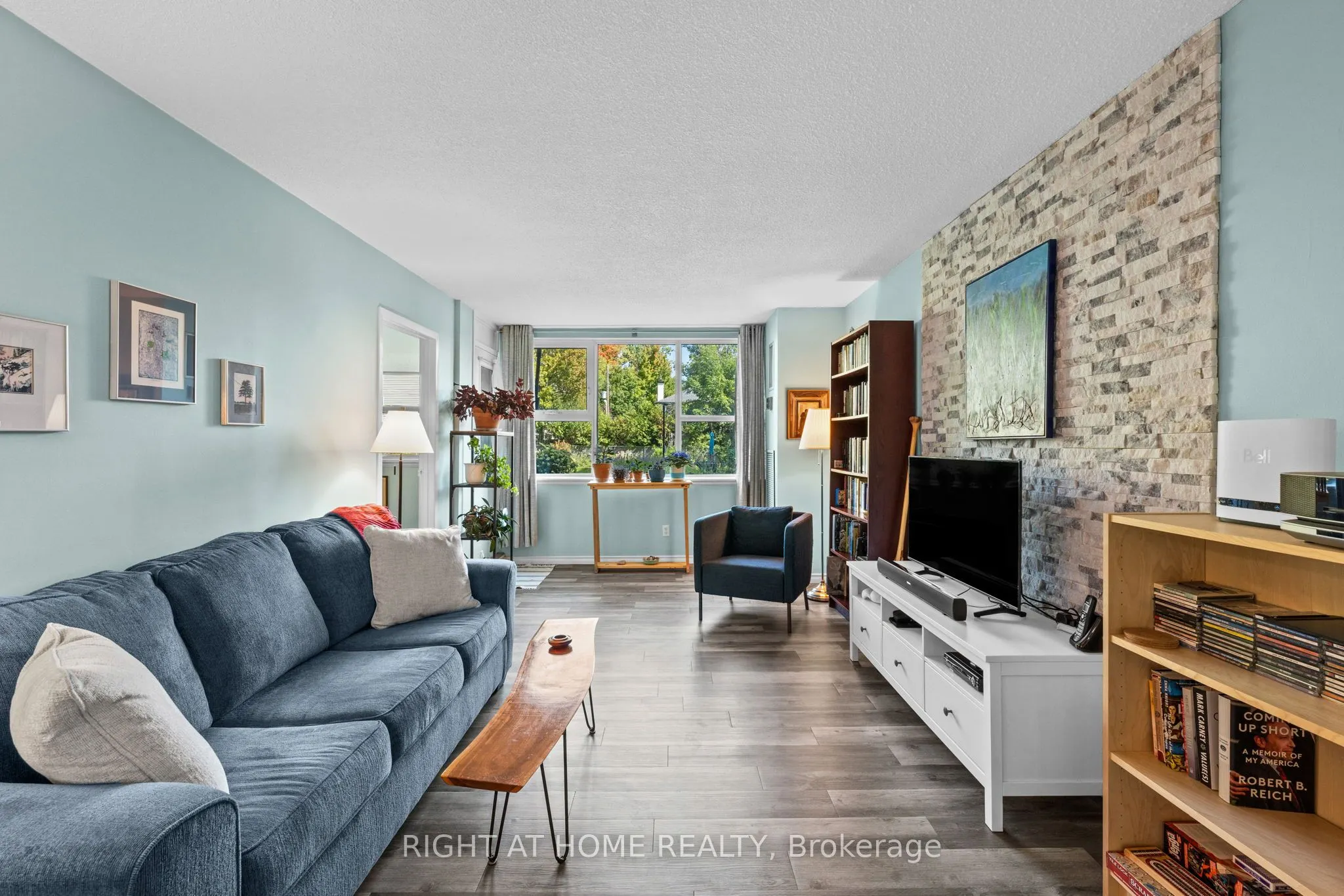 555 BRITTANY Drive, #106